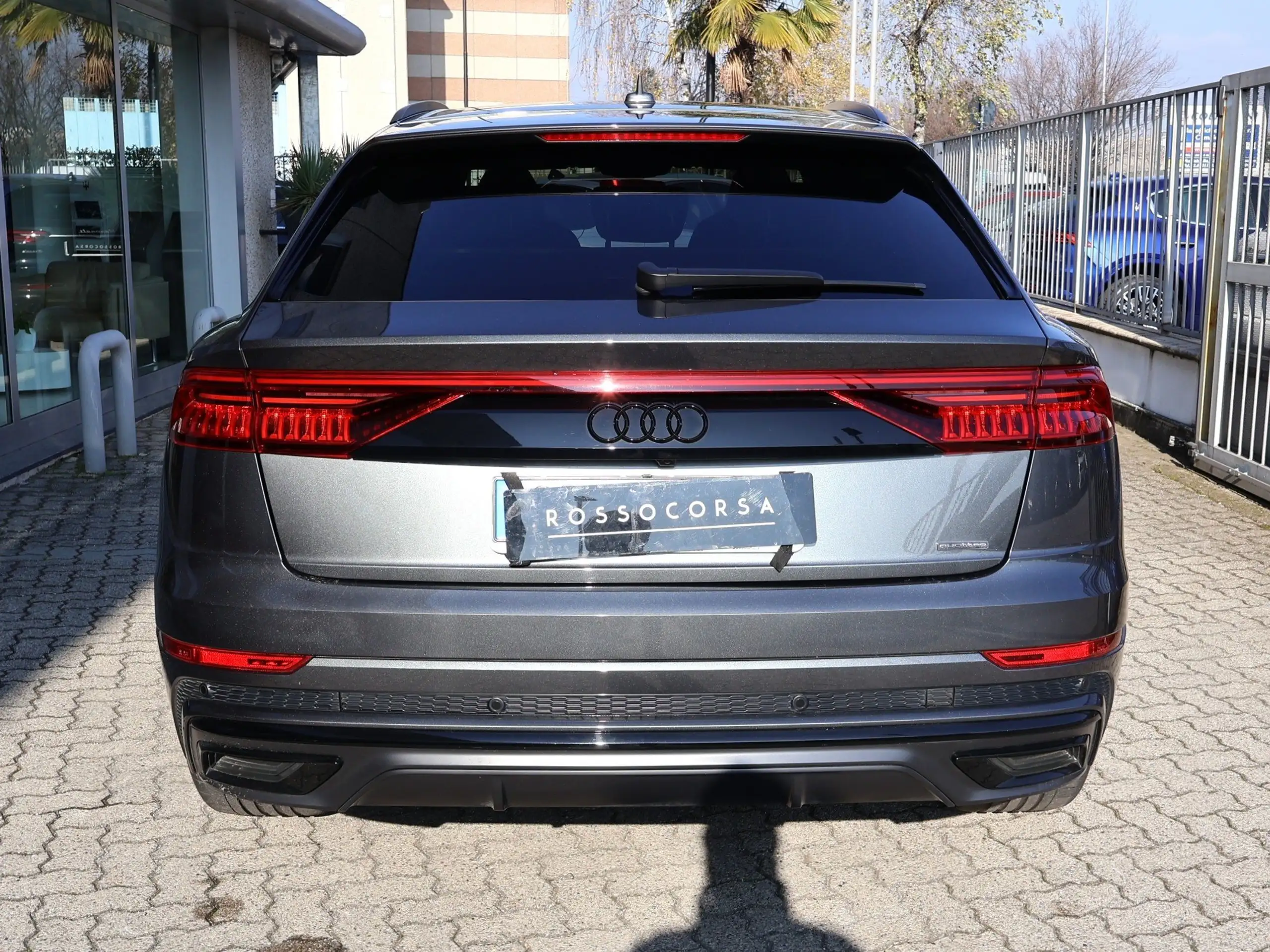 Audi - Q8