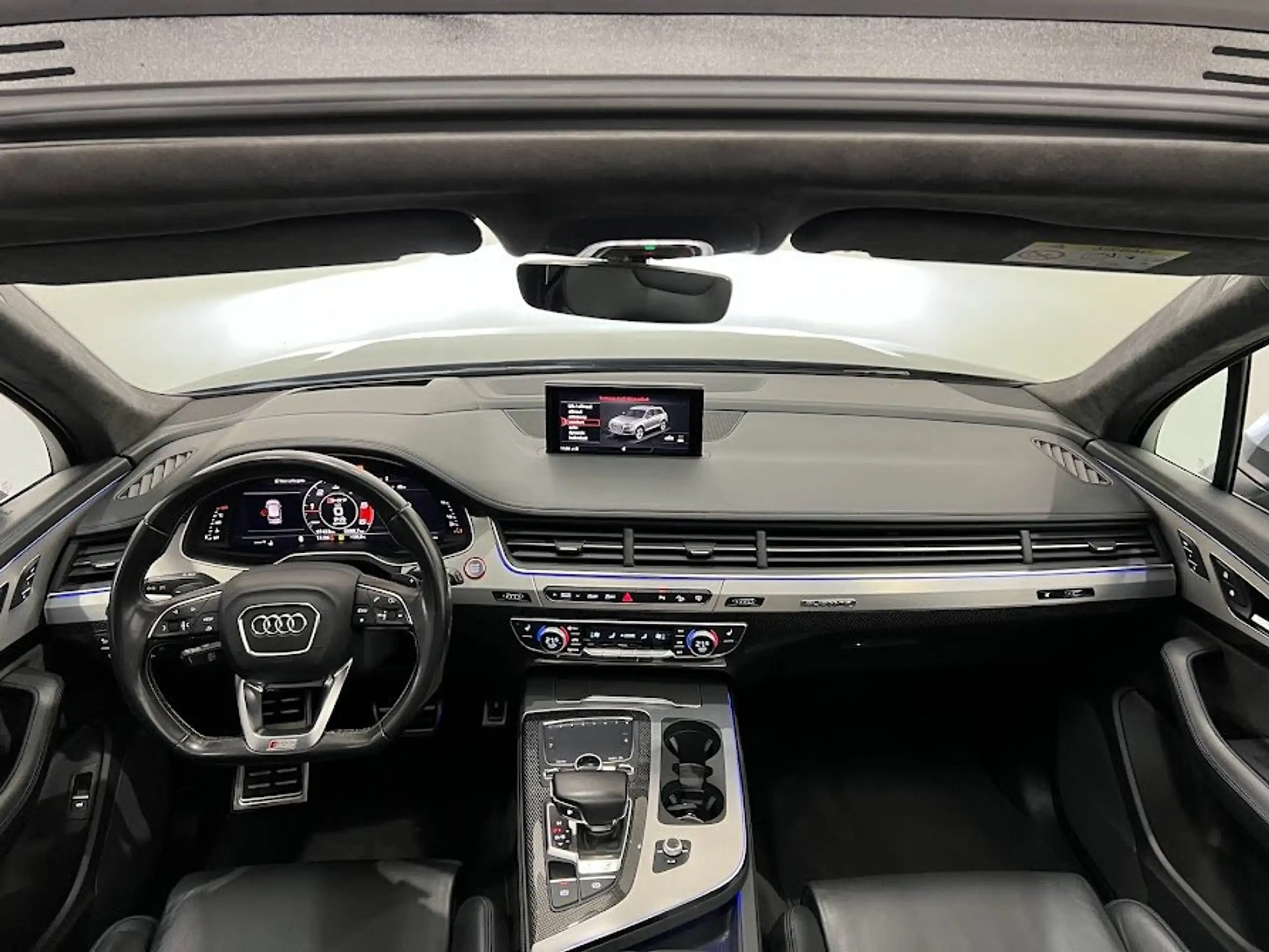 Audi - SQ7