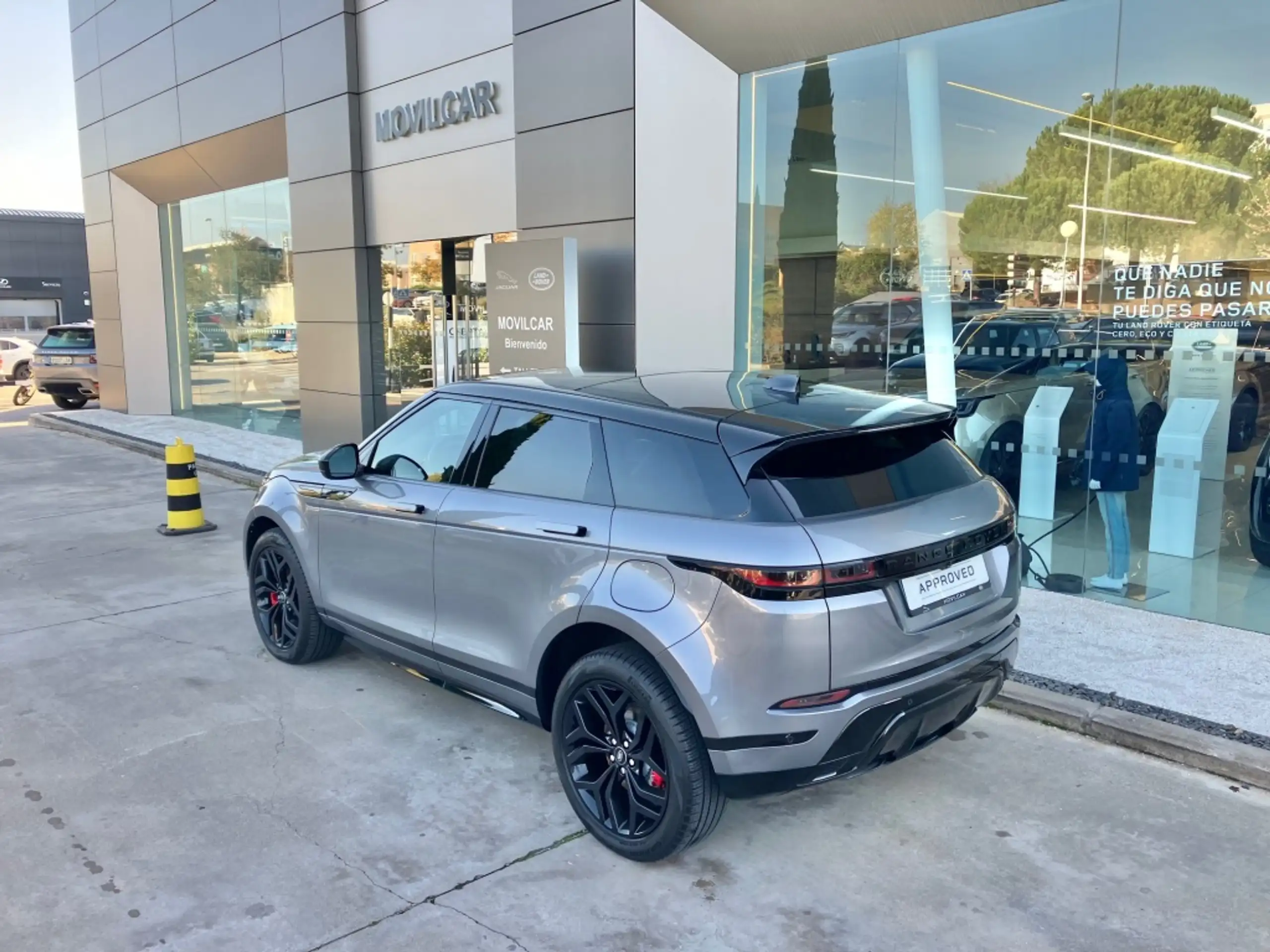 Land Rover - Range Rover Evoque