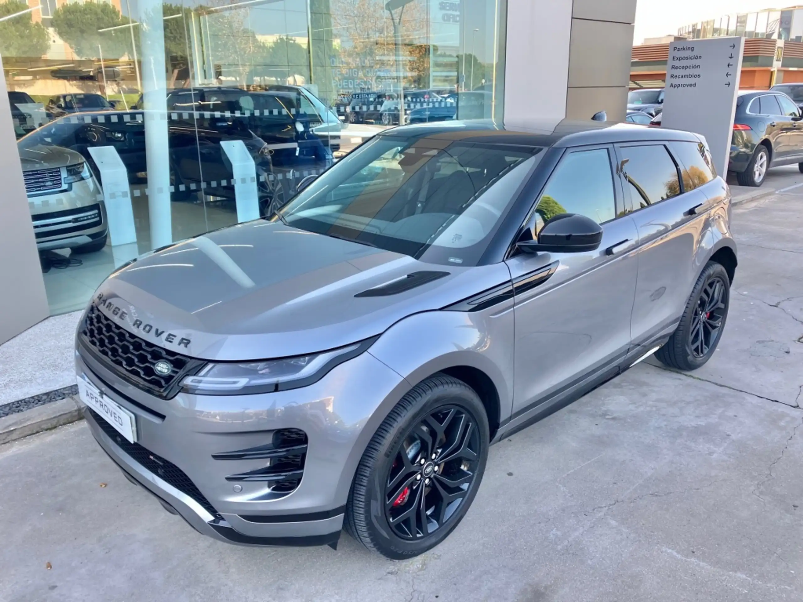 Land Rover - Range Rover Evoque