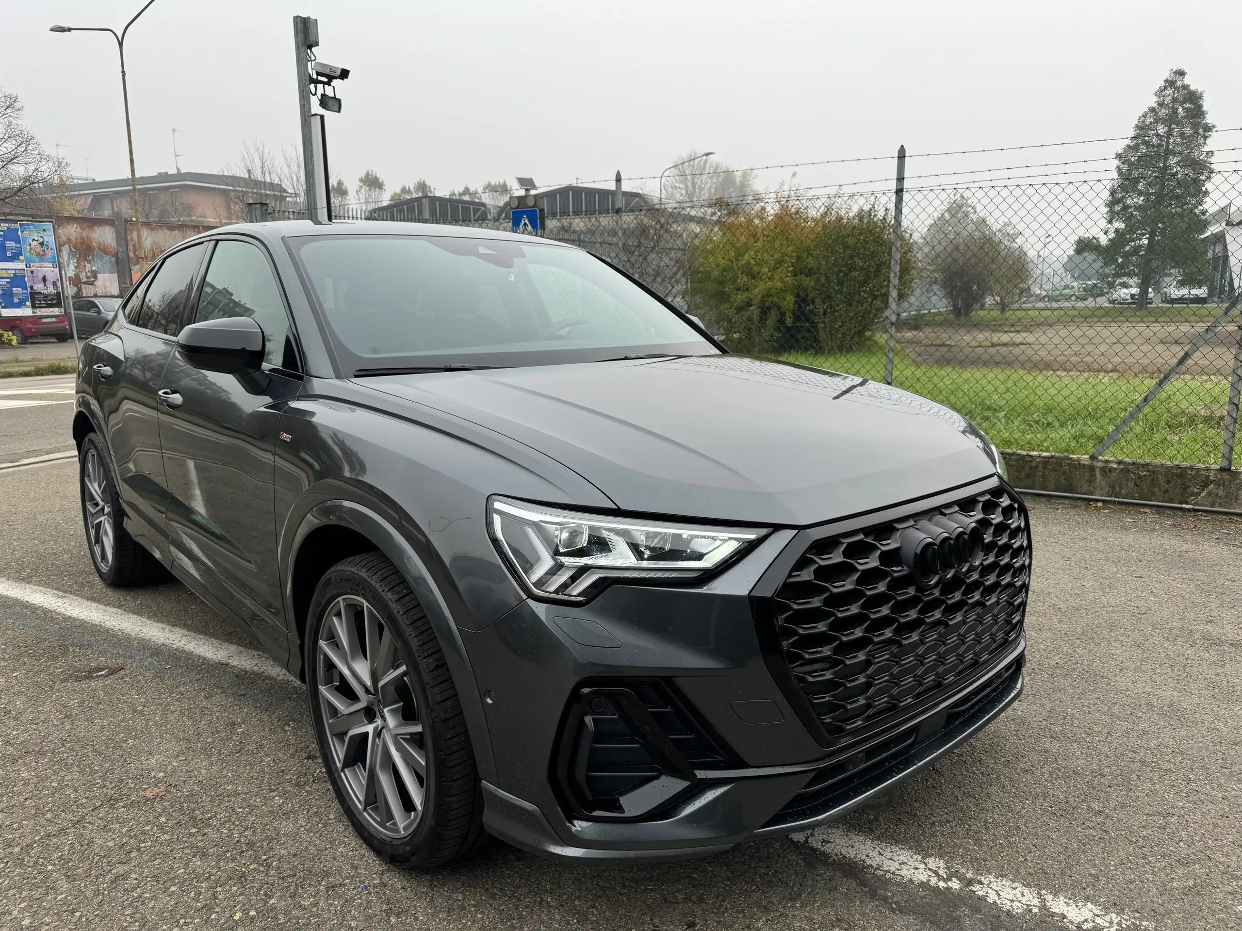 Audi - Q3