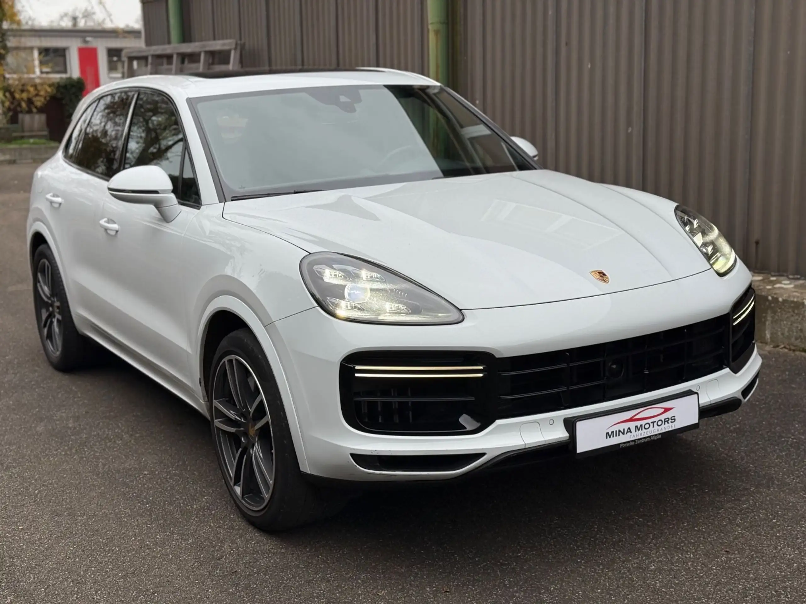 Porsche - Cayenne