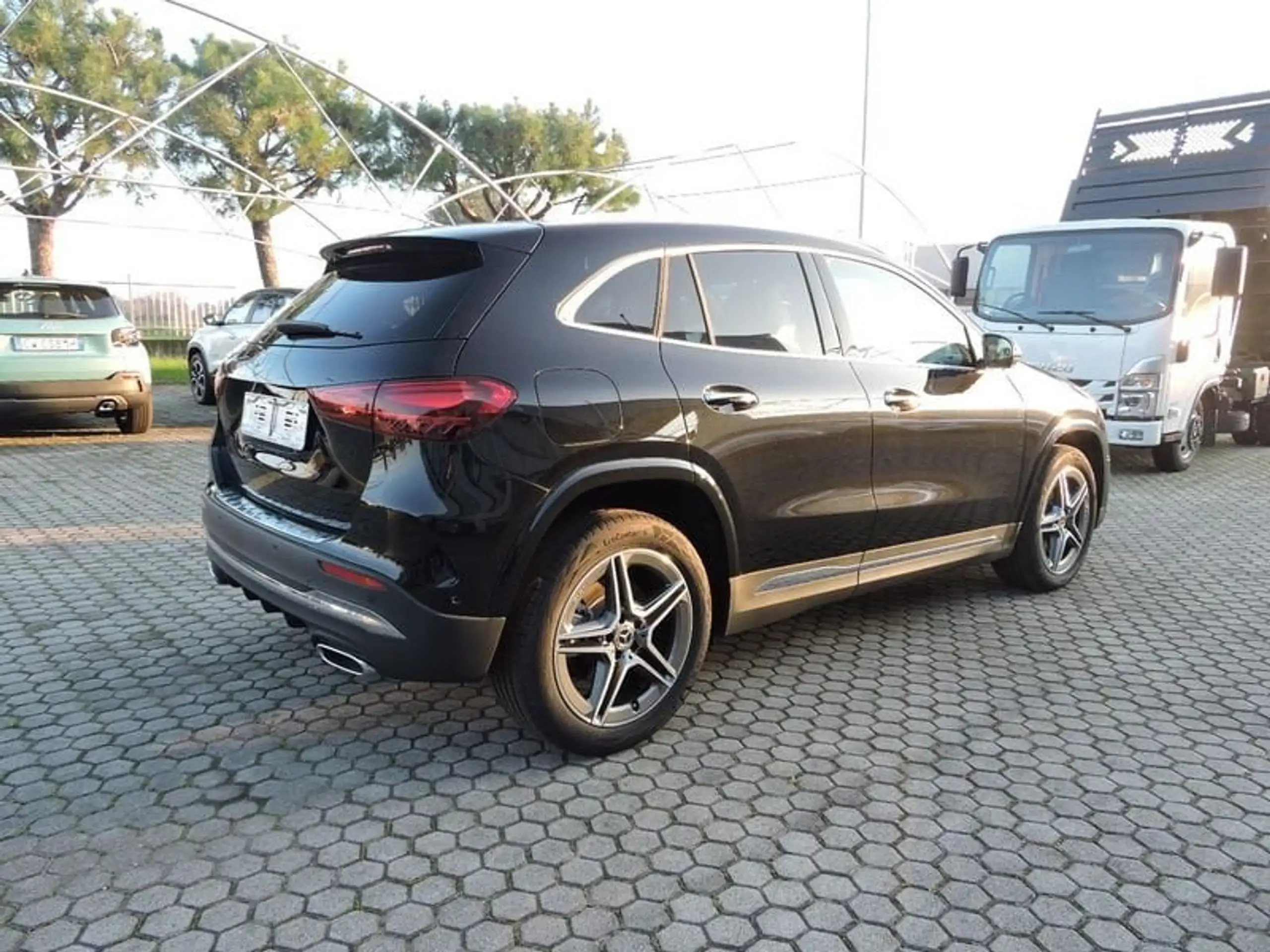 Mercedes-Benz - GLA 250