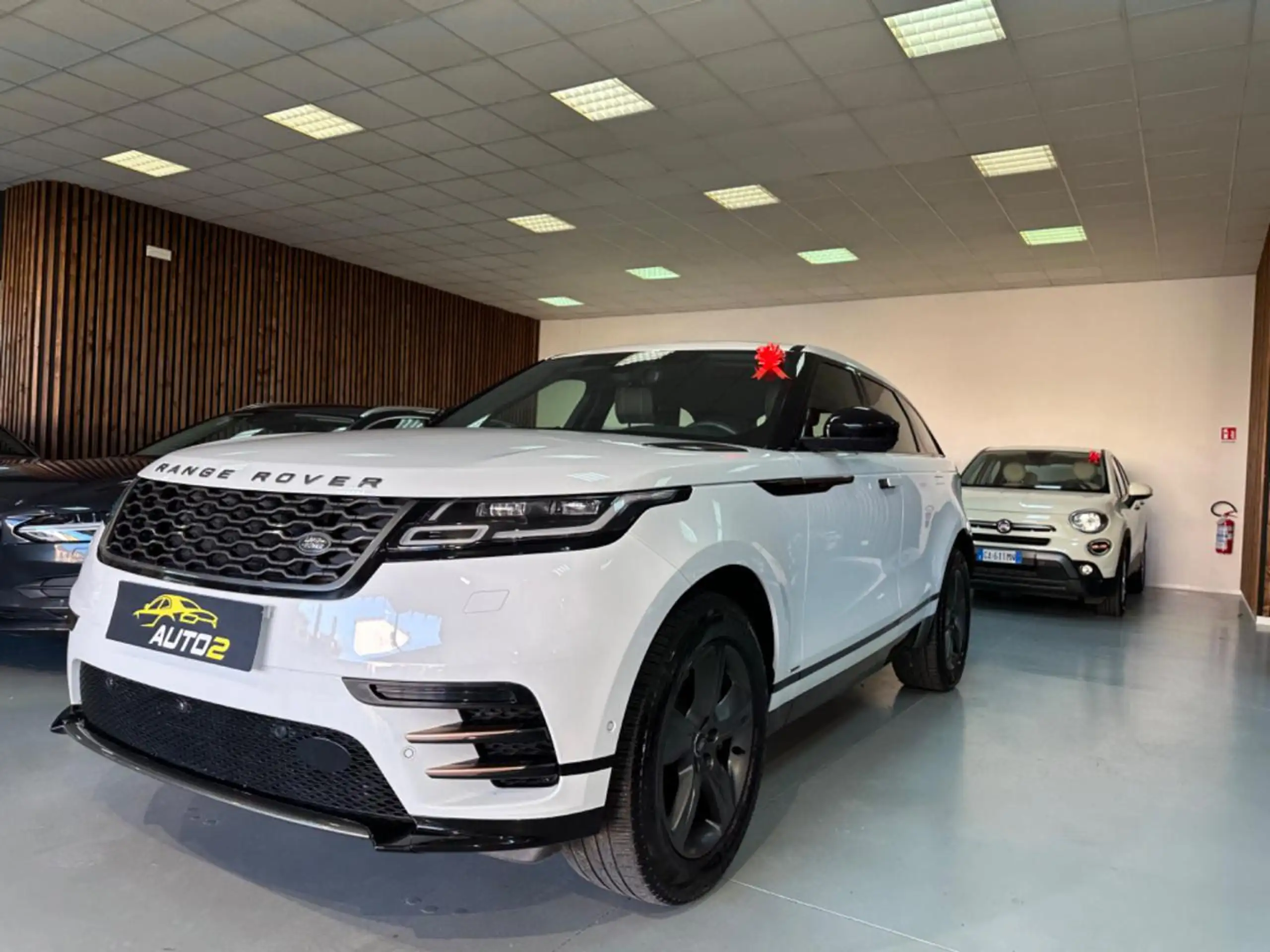 Land Rover - Range Rover Velar