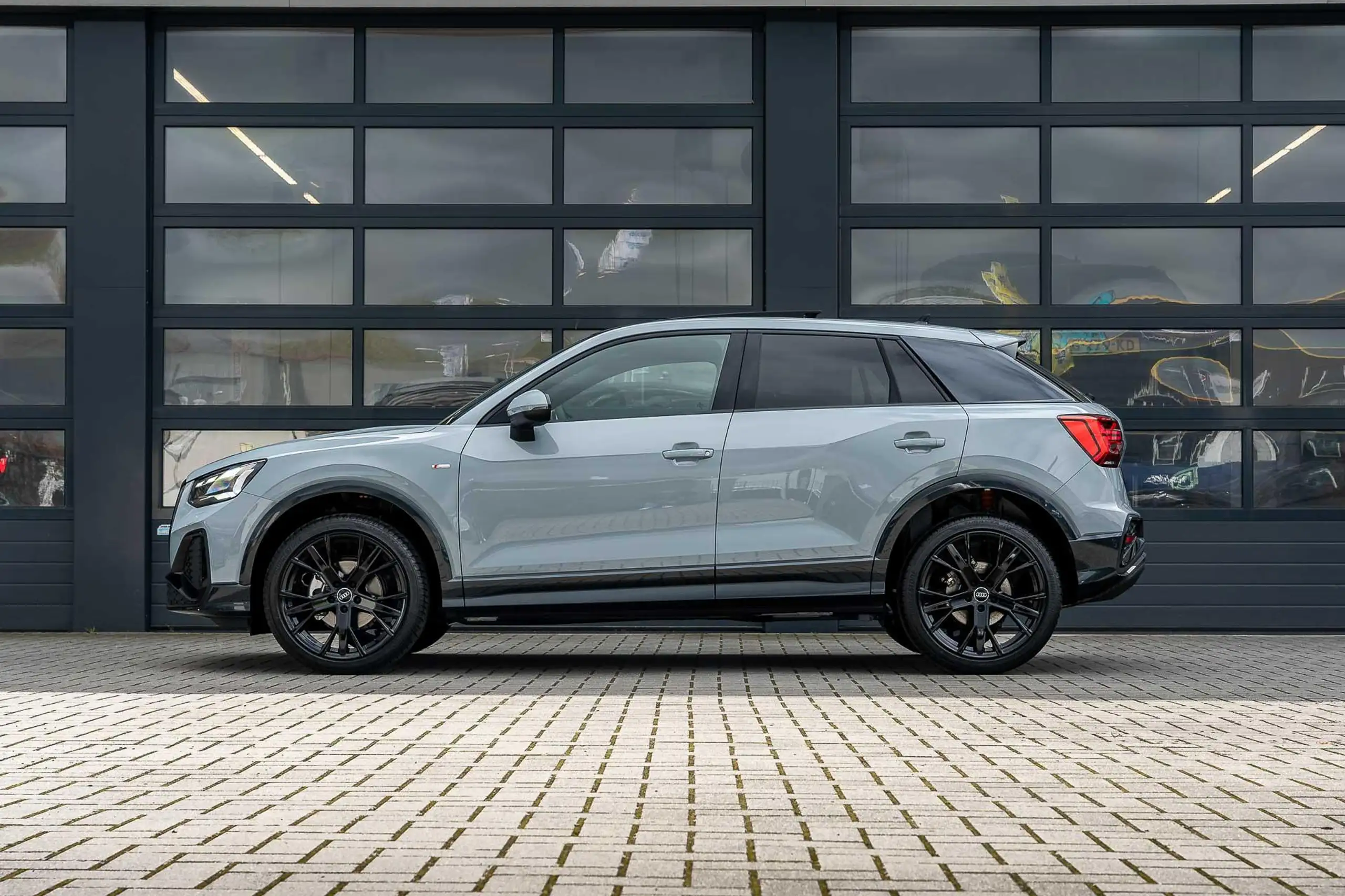 Audi - Q2