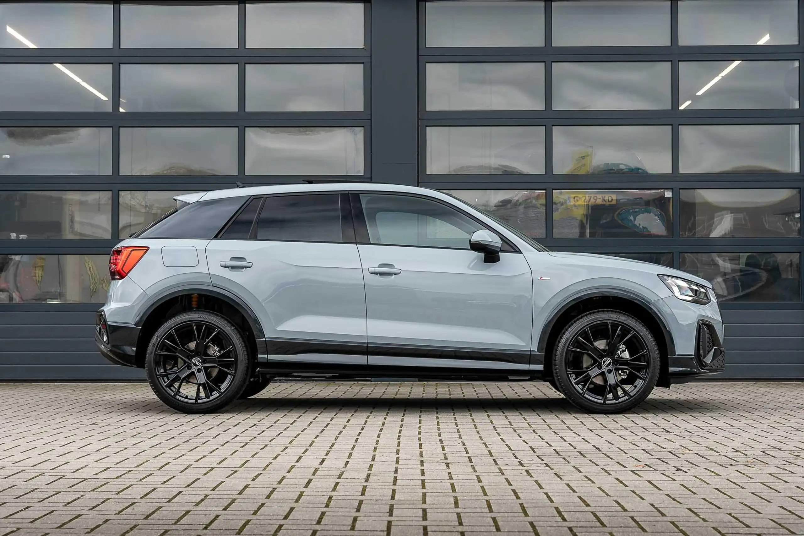 Audi - Q2