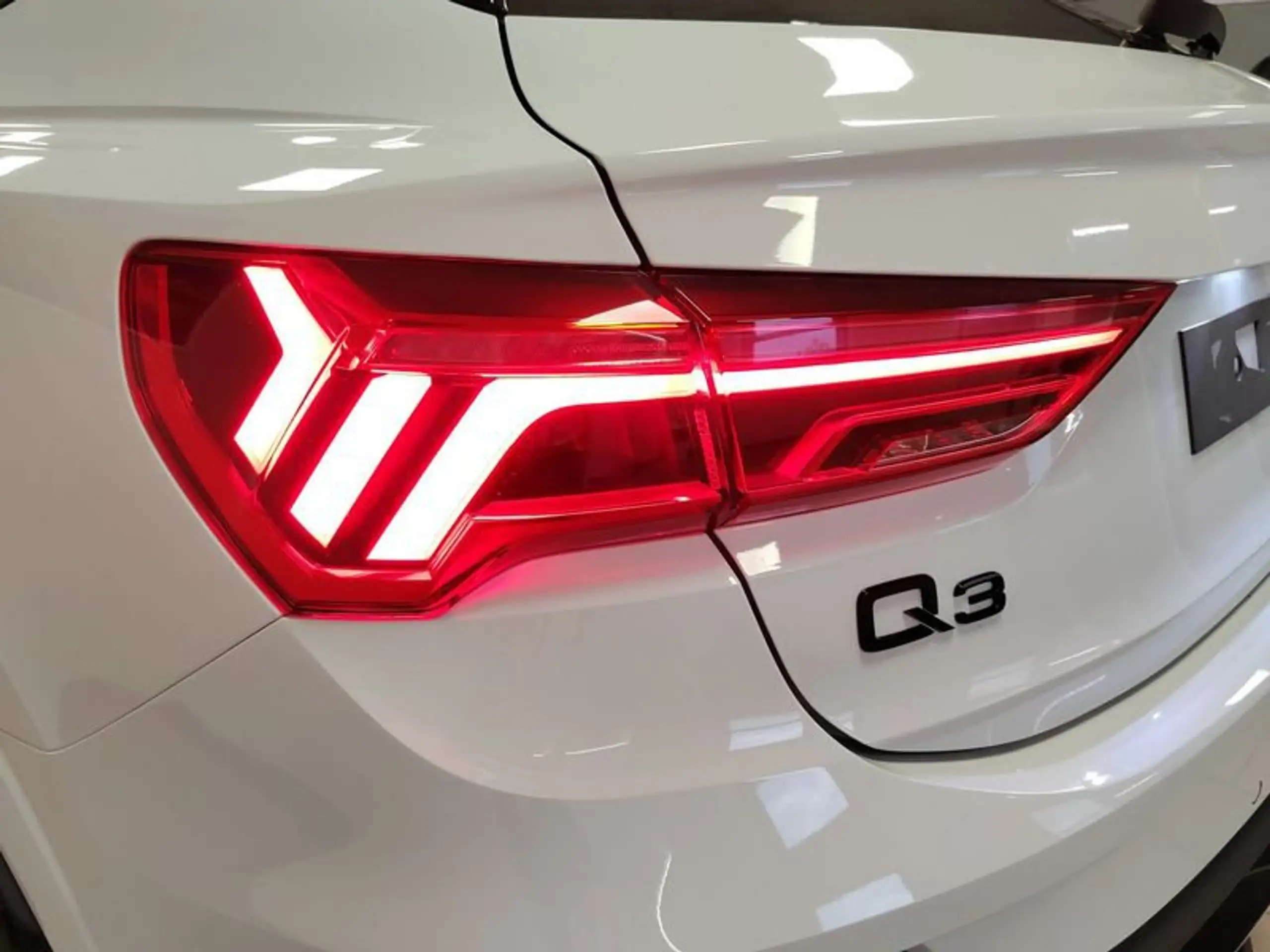 Audi - Q3