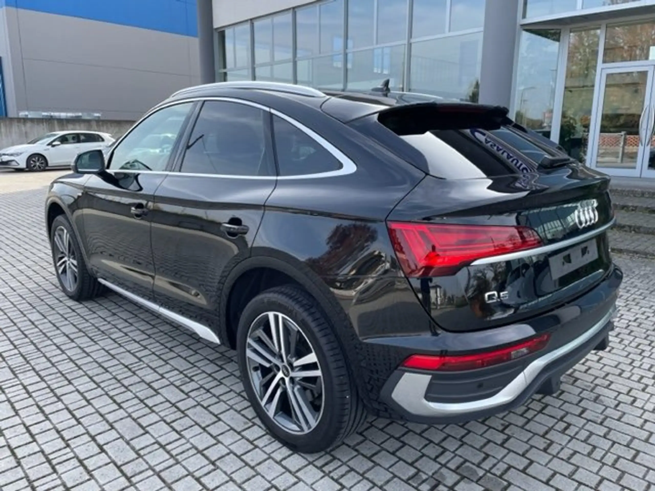 Audi - Q5