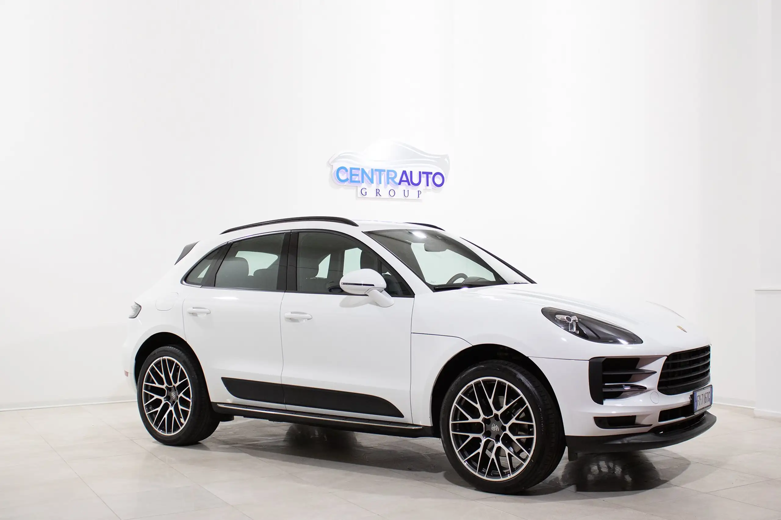 Porsche - Macan