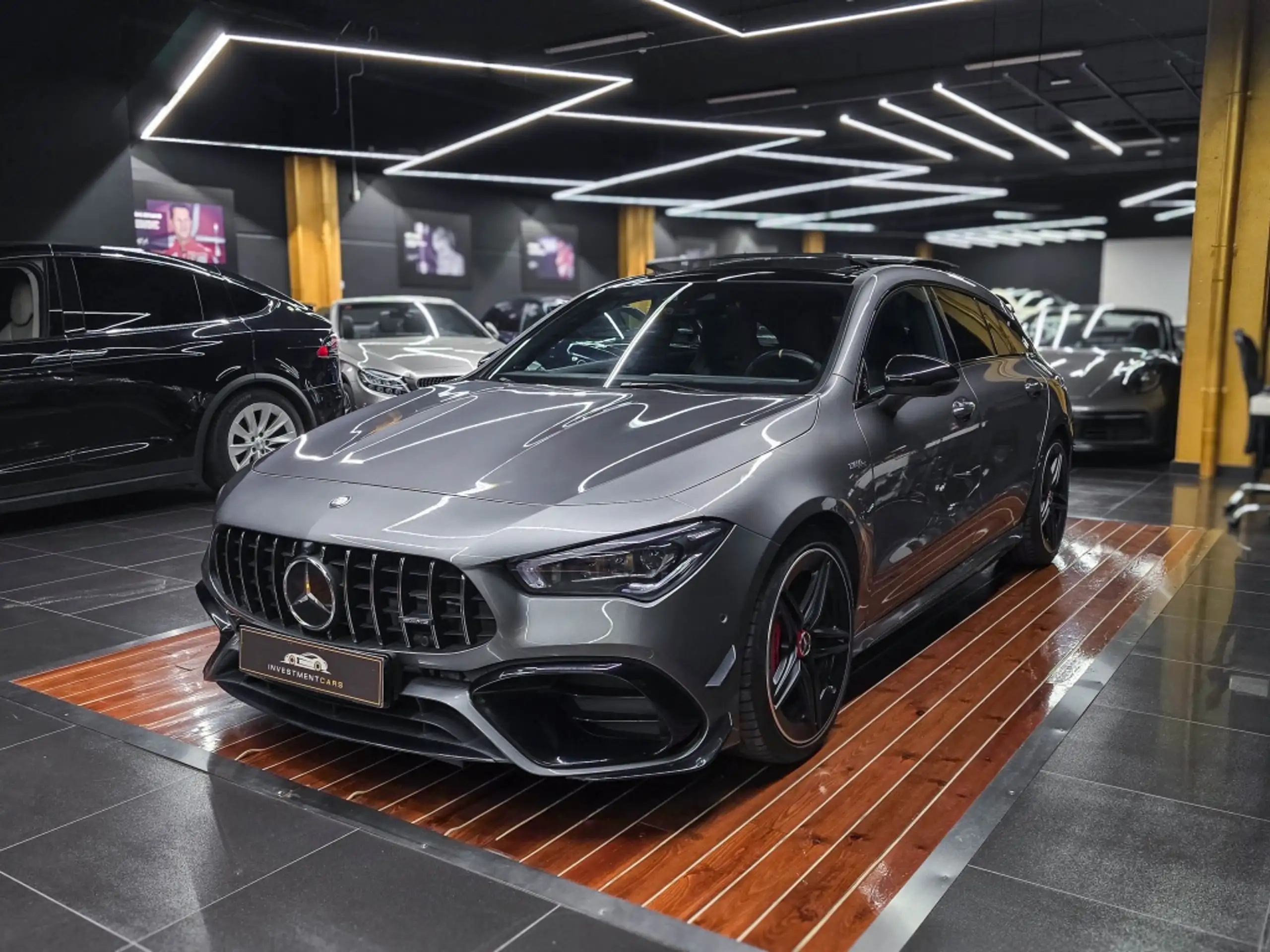 Mercedes-Benz - CLA 45 AMG