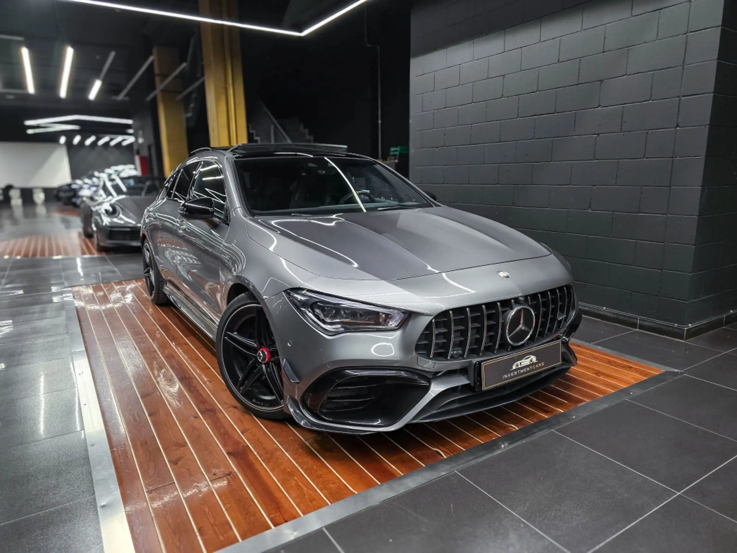 Mercedes-Benz - CLA 45 AMG