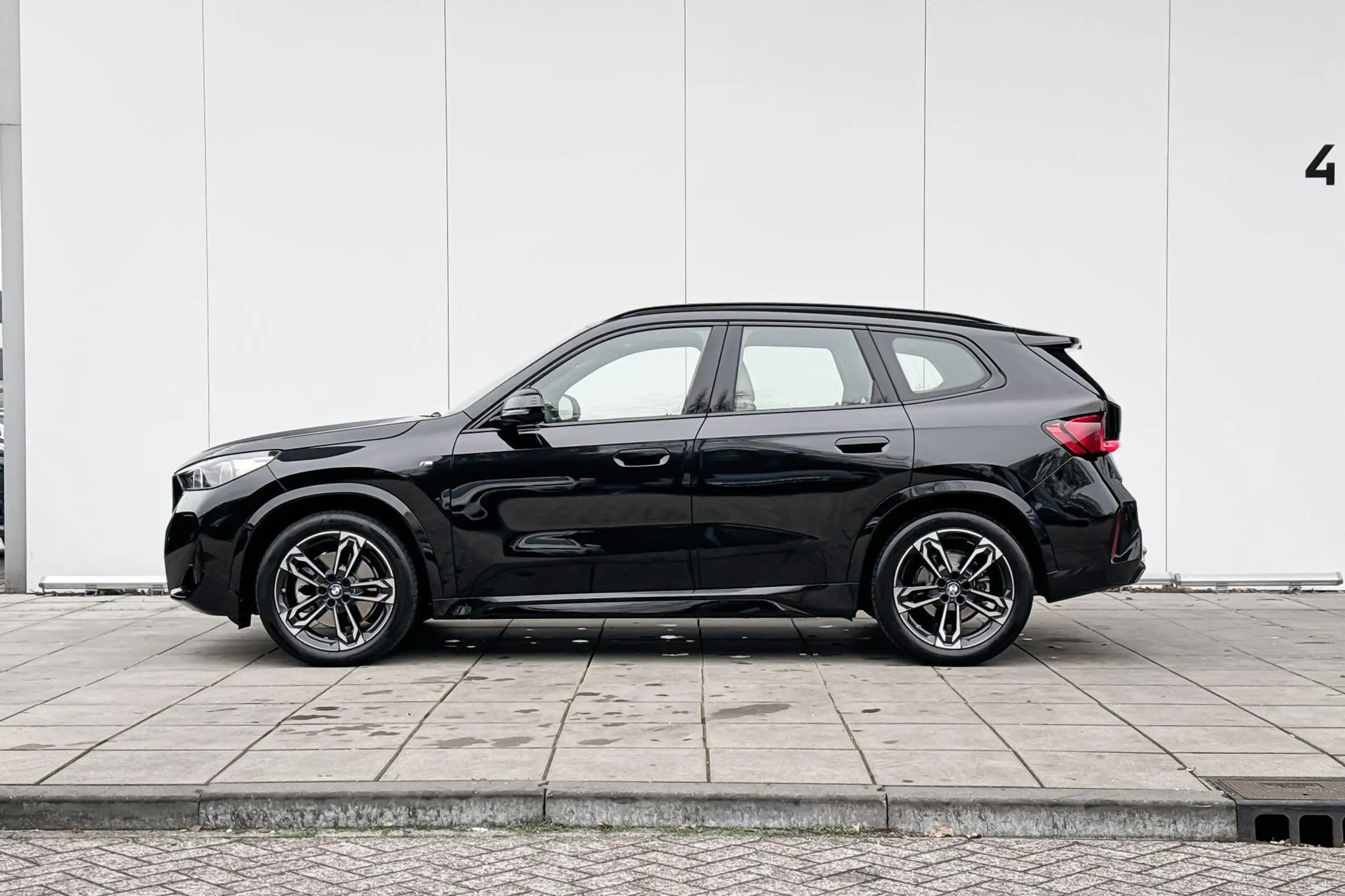 BMW - X1