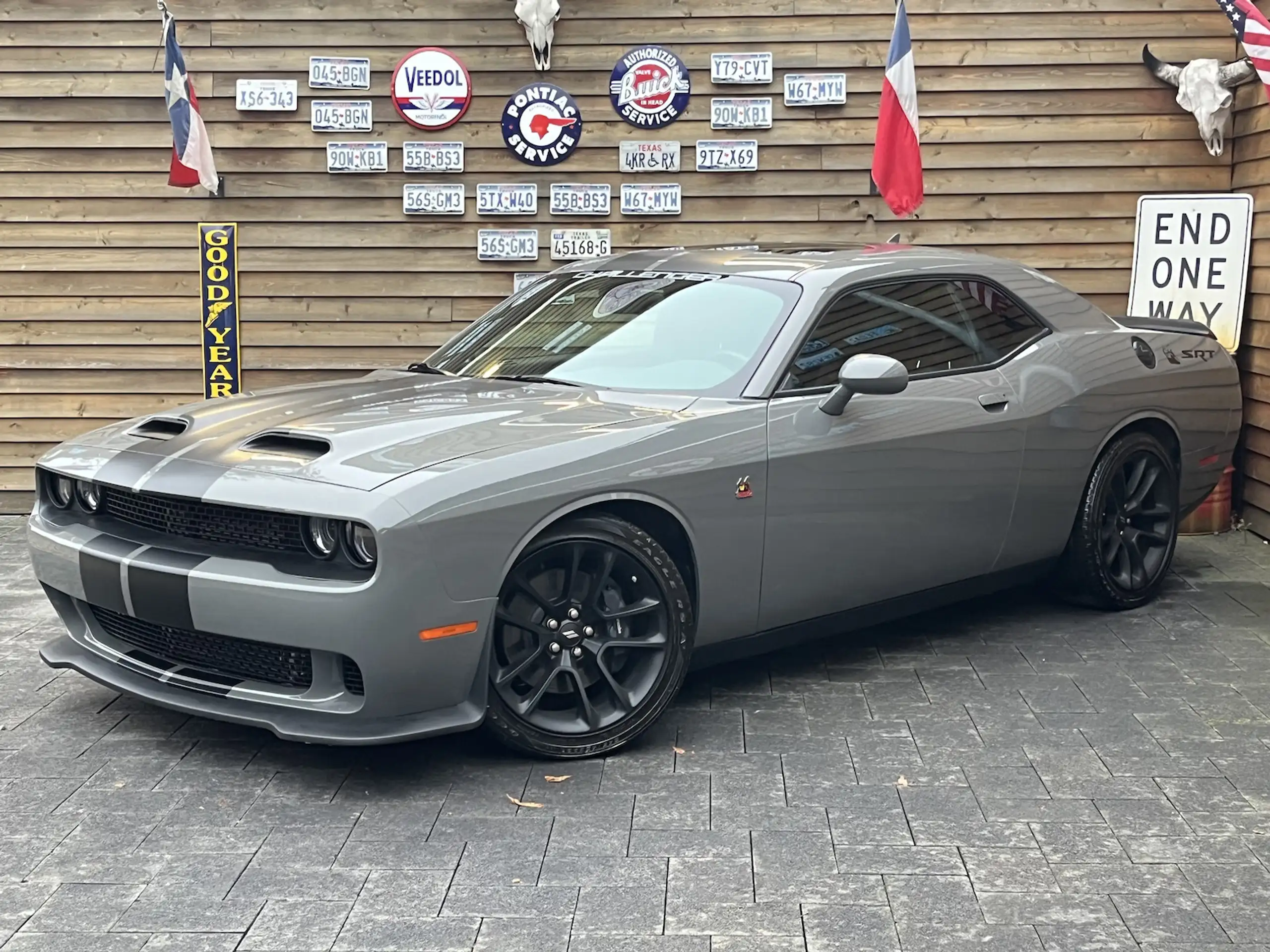 Dodge - Challenger