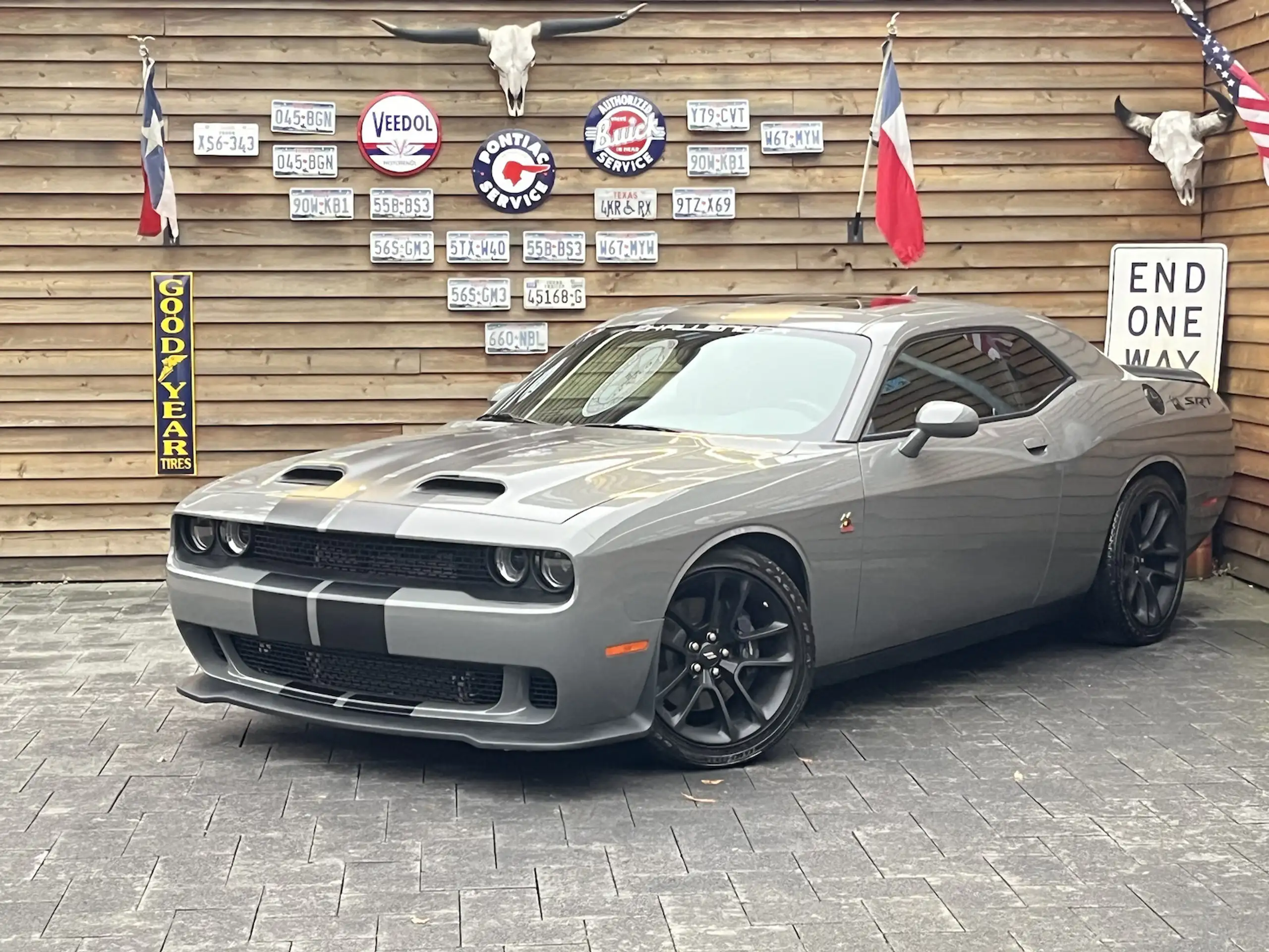 Dodge - Challenger