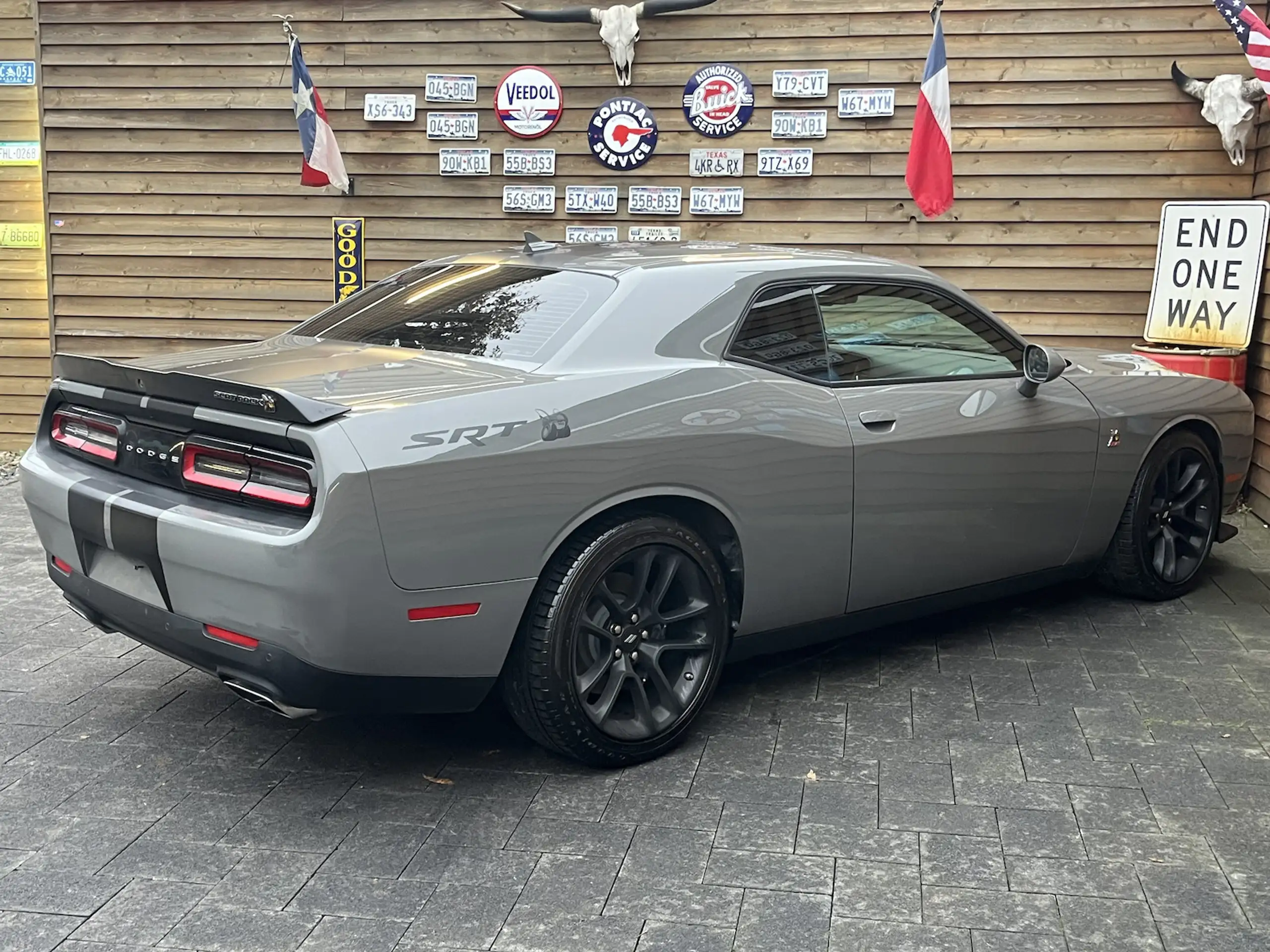 Dodge - Challenger