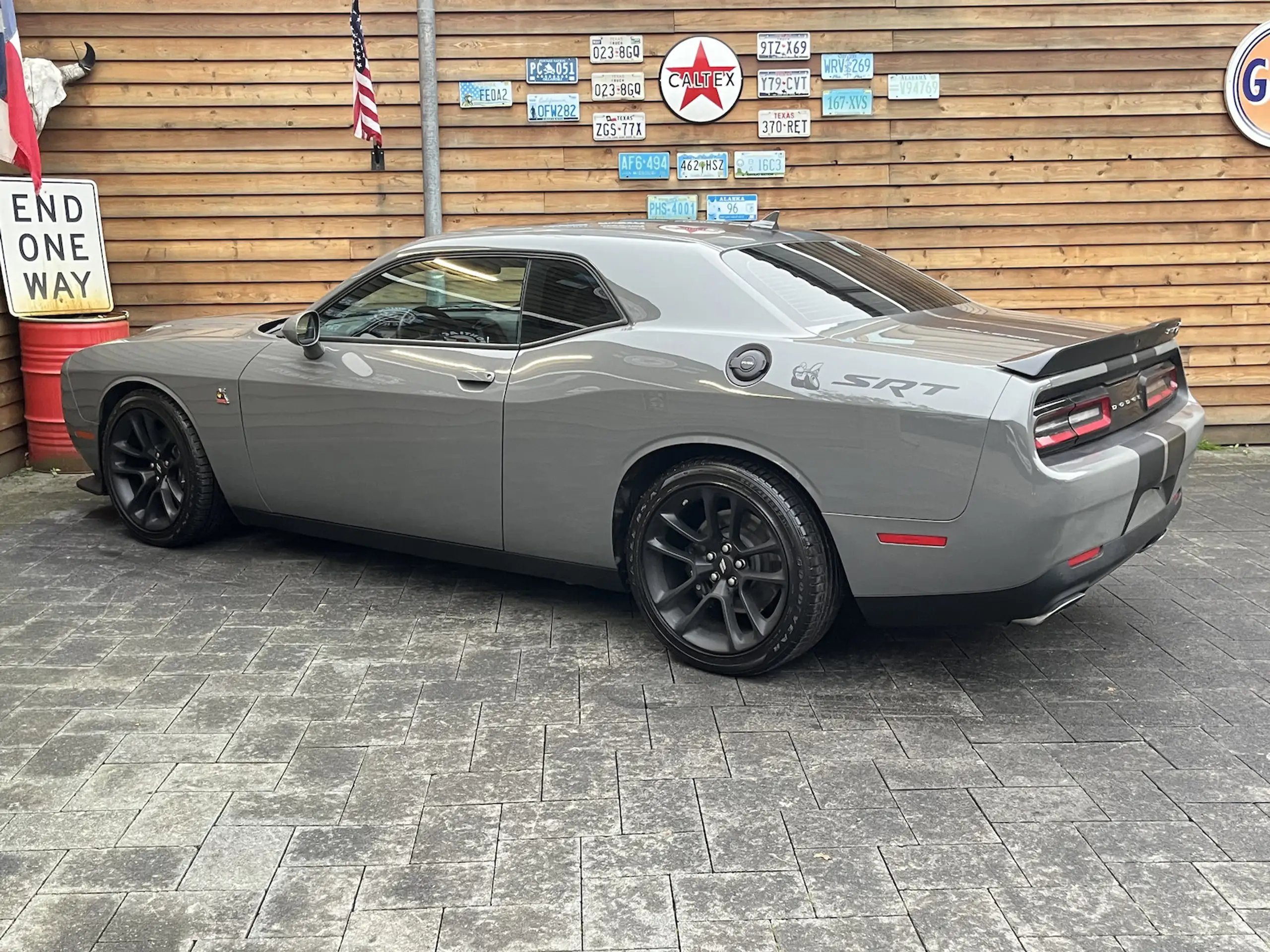 Dodge - Challenger