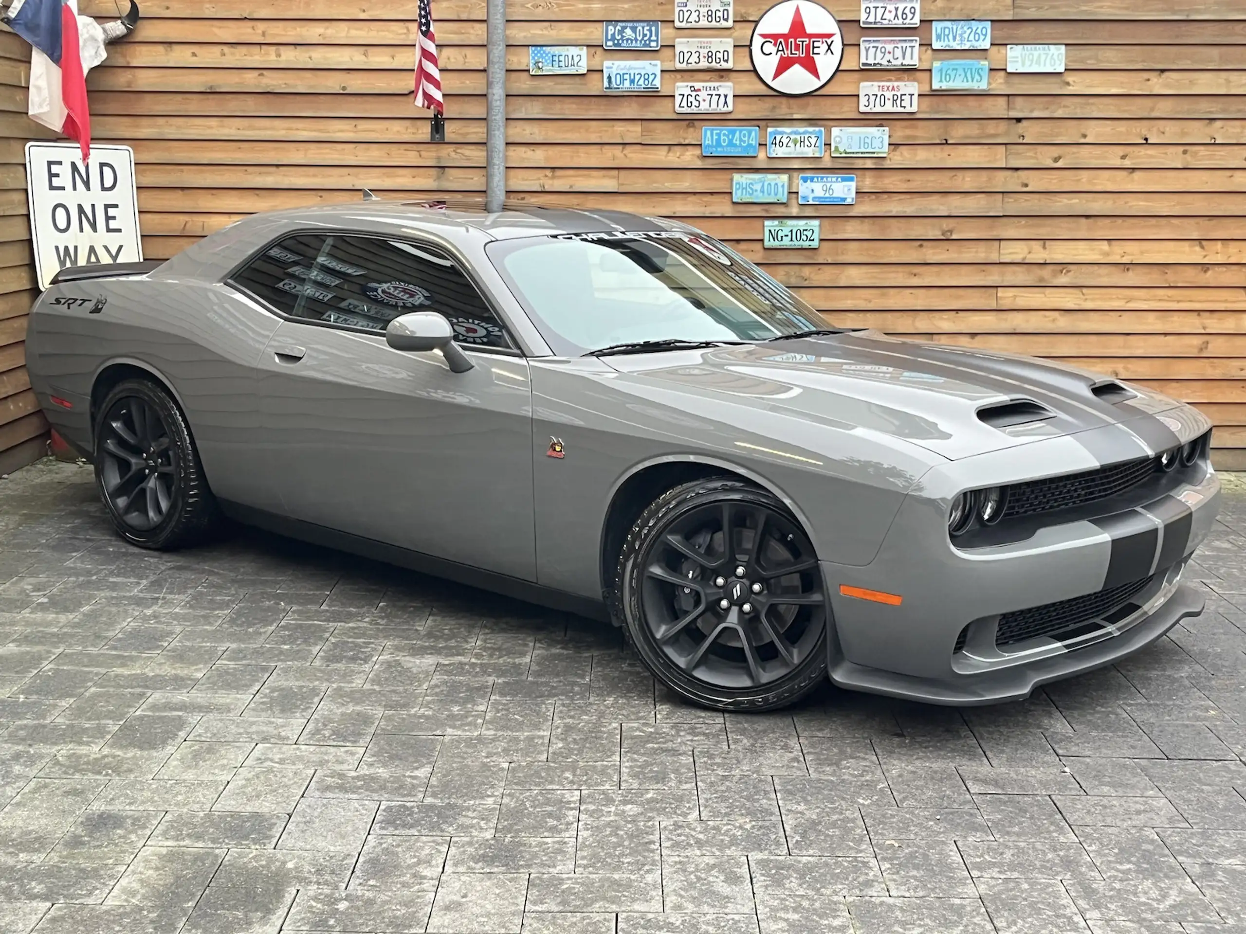 Dodge - Challenger