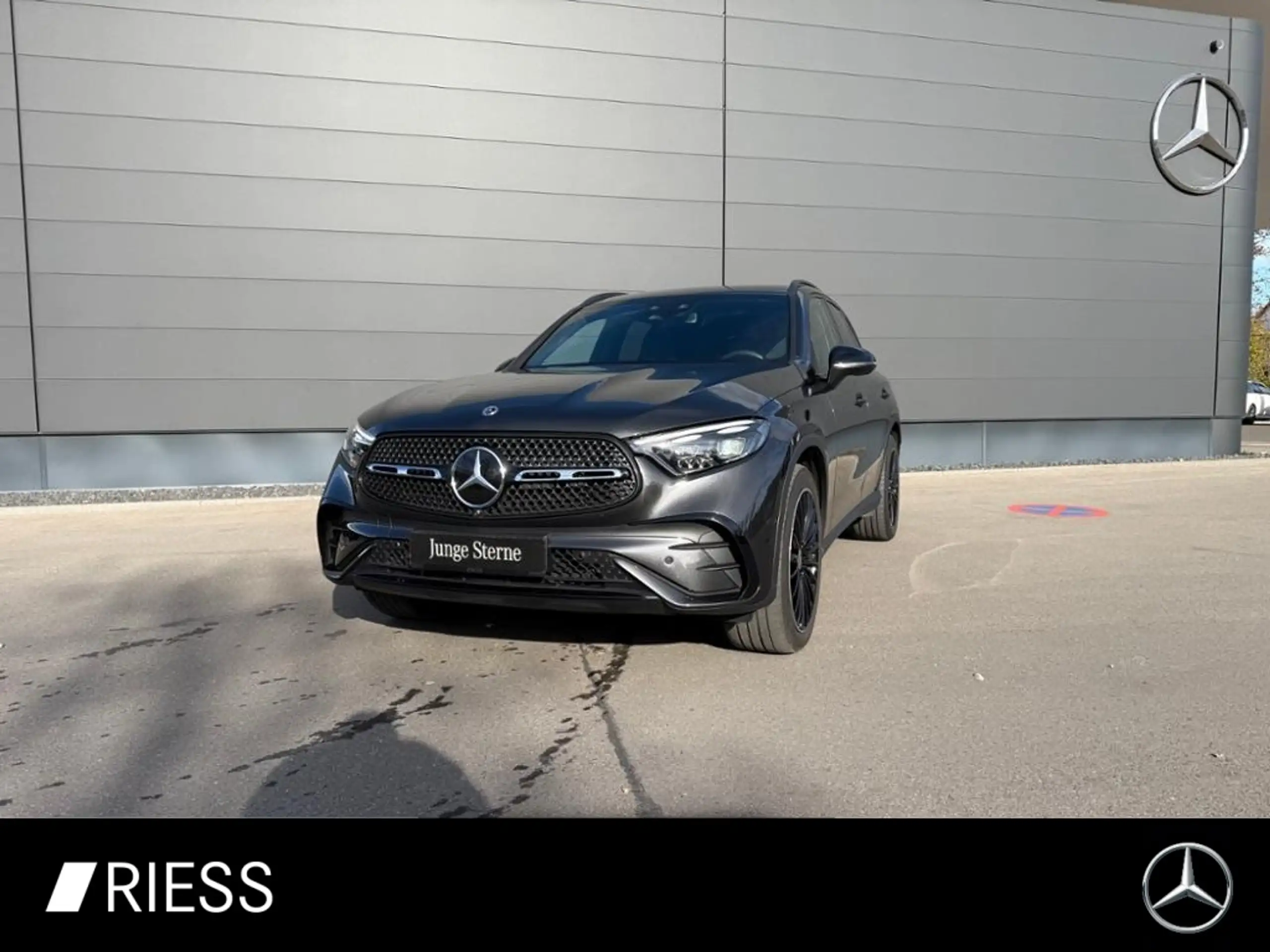 Mercedes-Benz - GLC 220