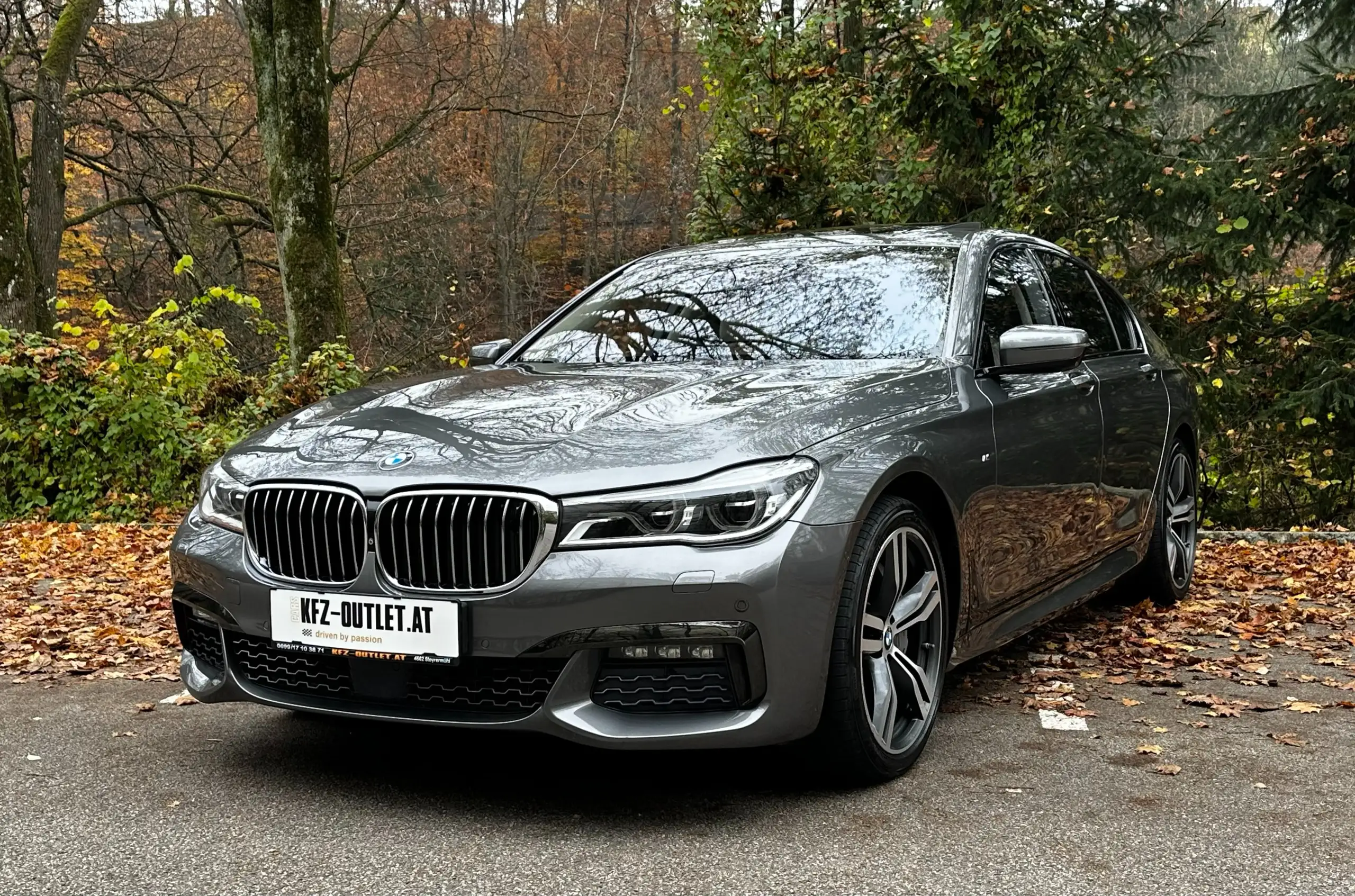 BMW 750 2017