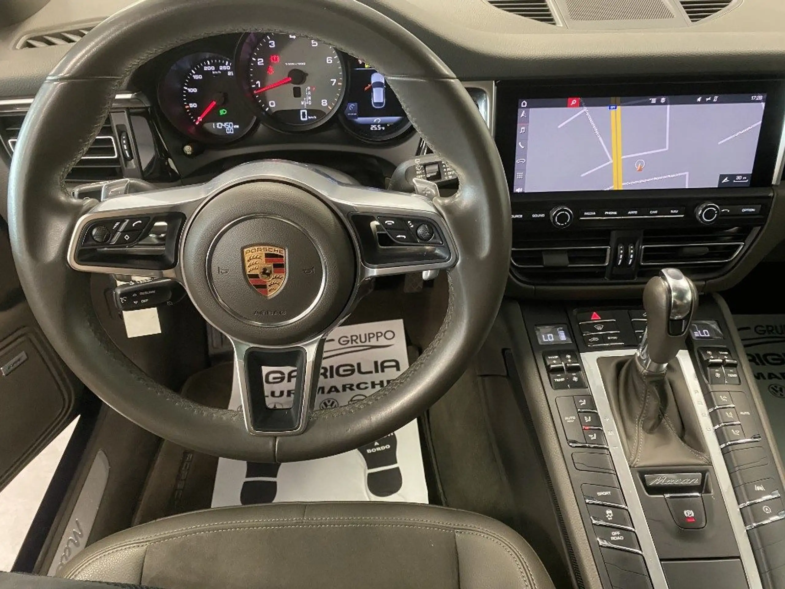 Porsche - Macan