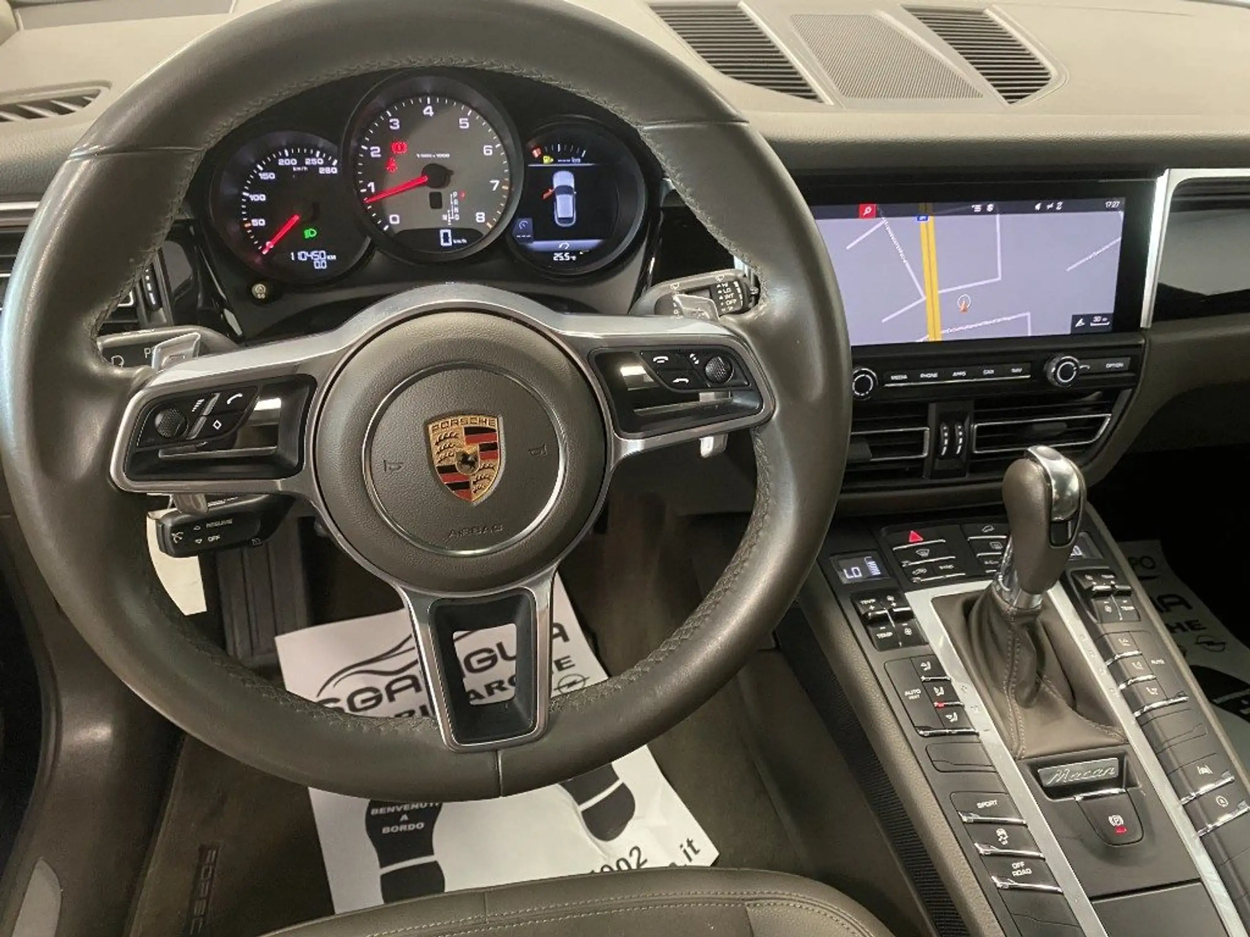 Porsche - Macan