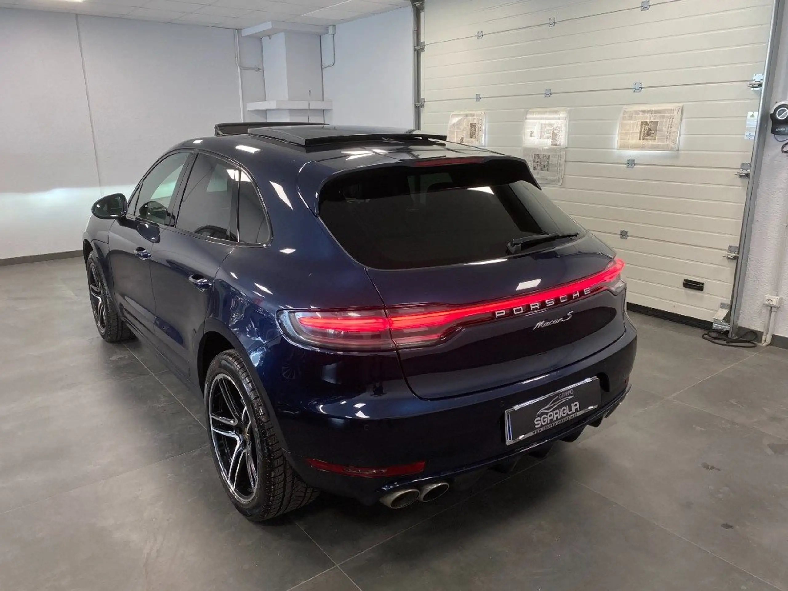 Porsche - Macan