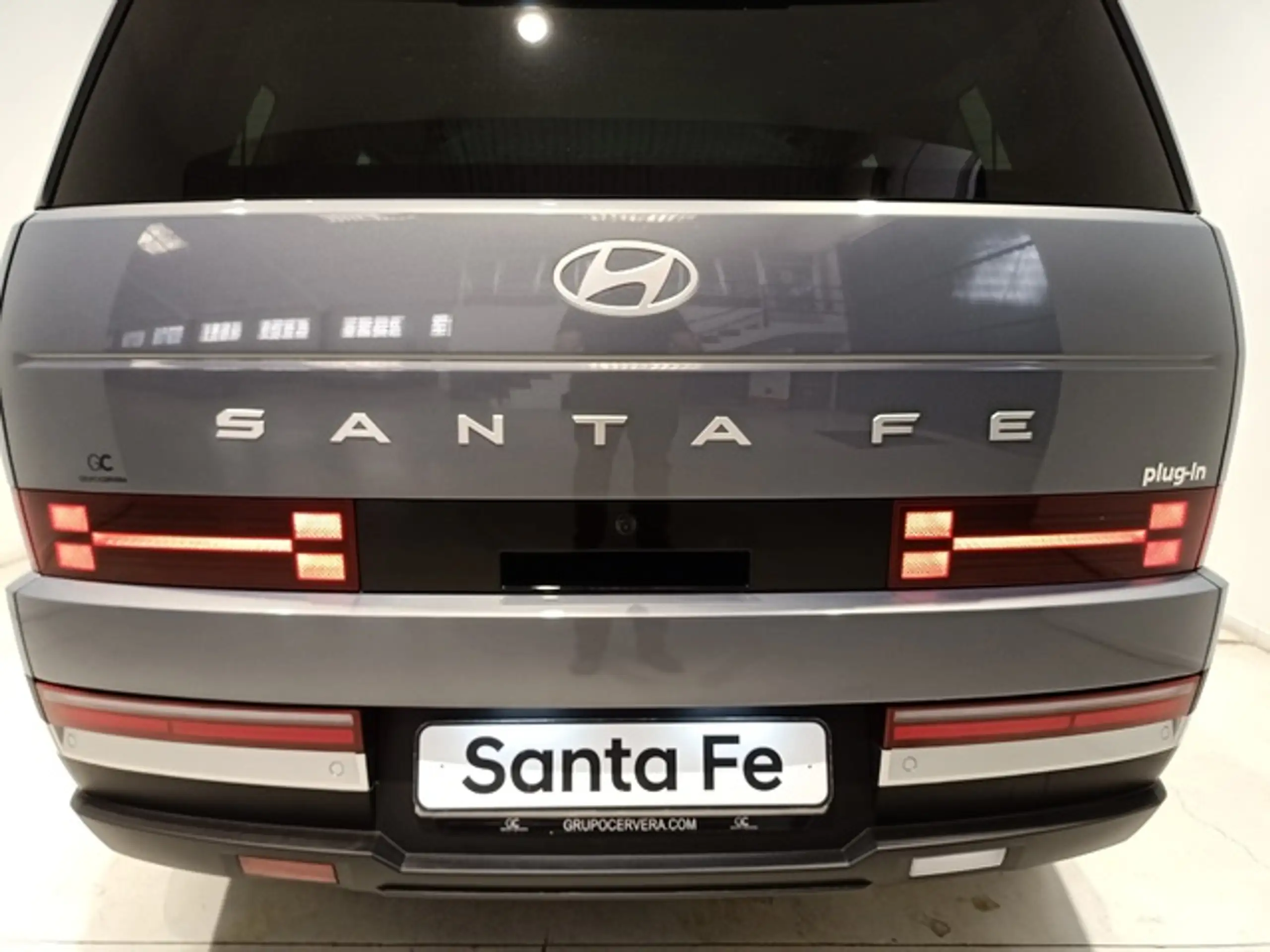 Hyundai - SANTA FE