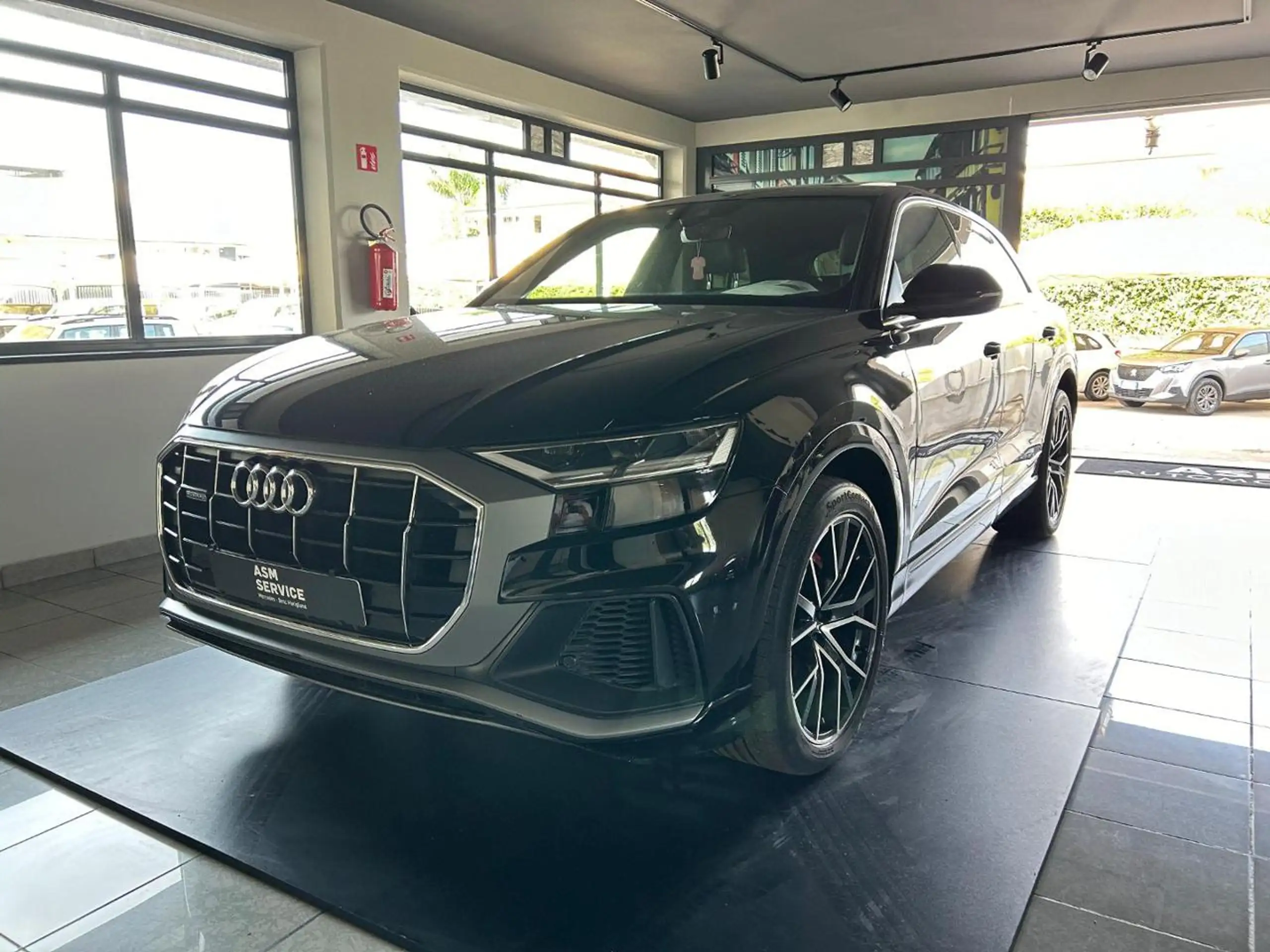 Audi - Q8