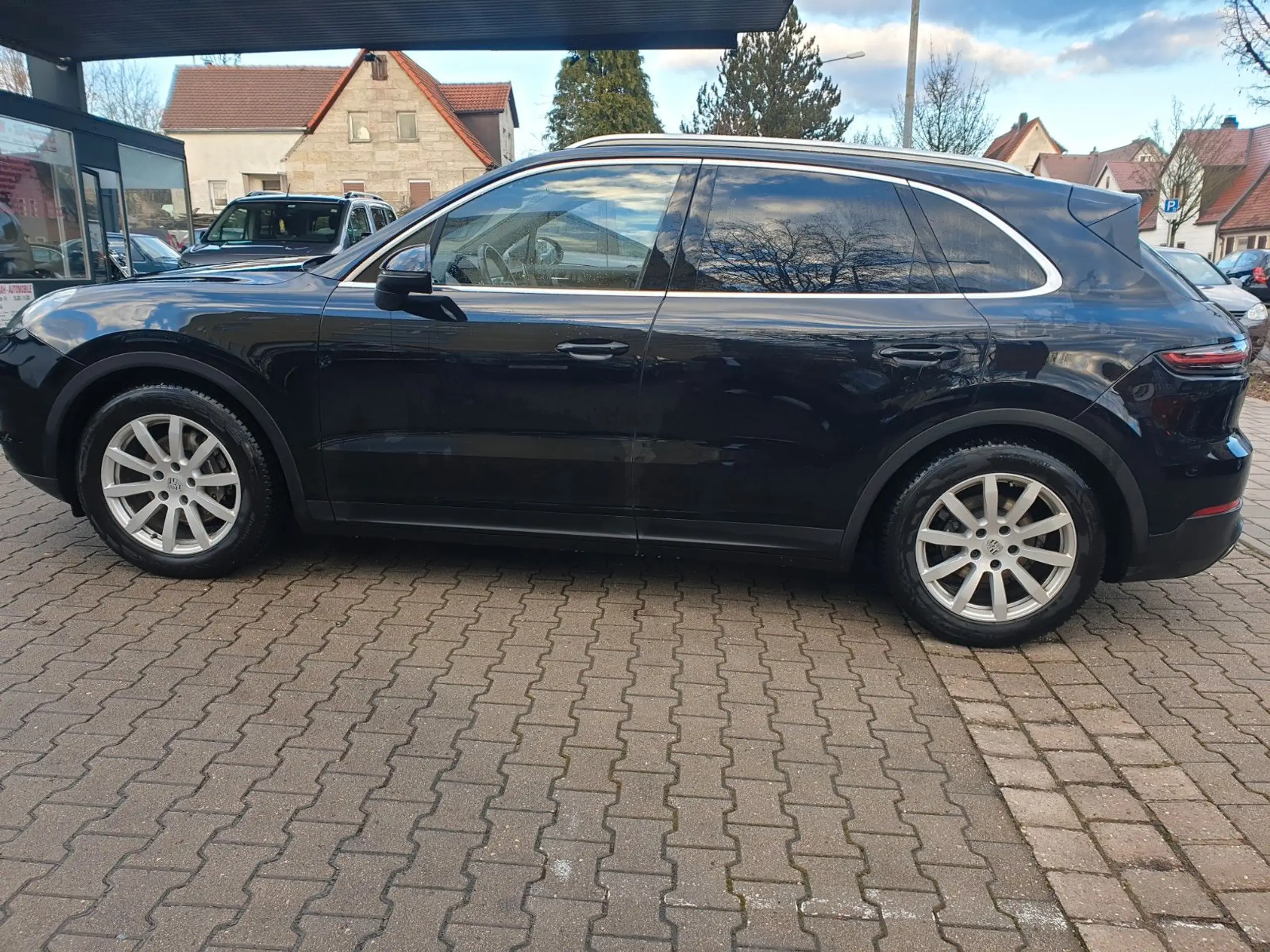 Porsche - Cayenne