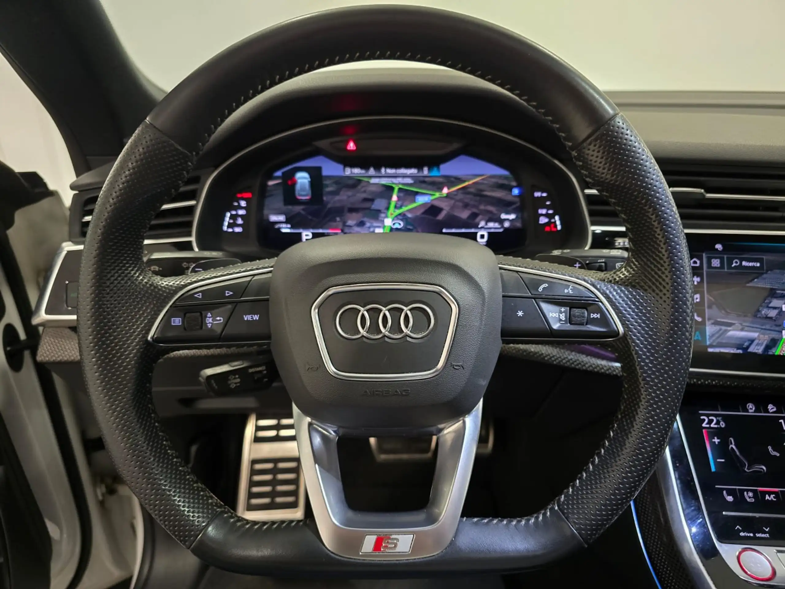 Audi - SQ8