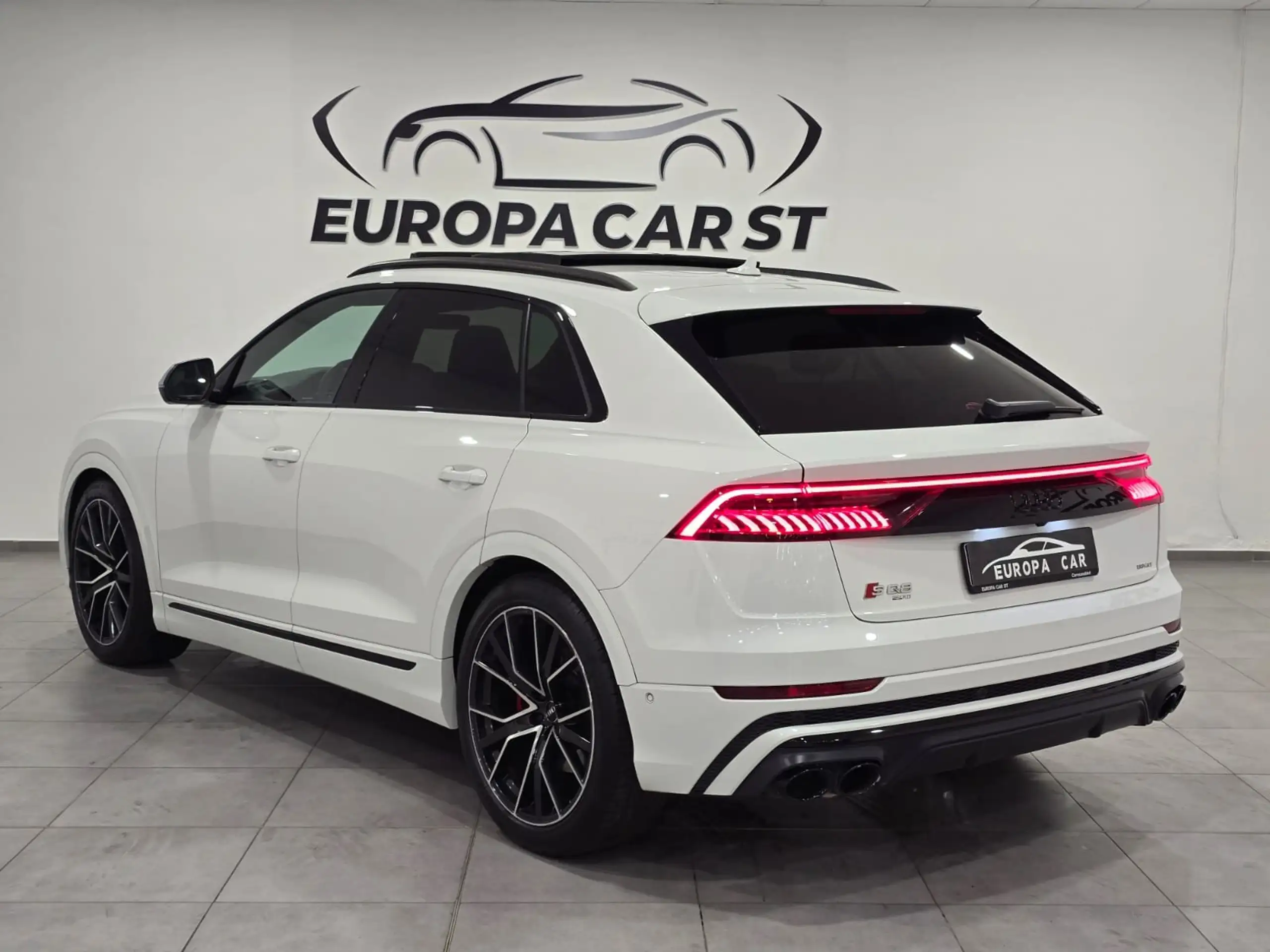 Audi - SQ8