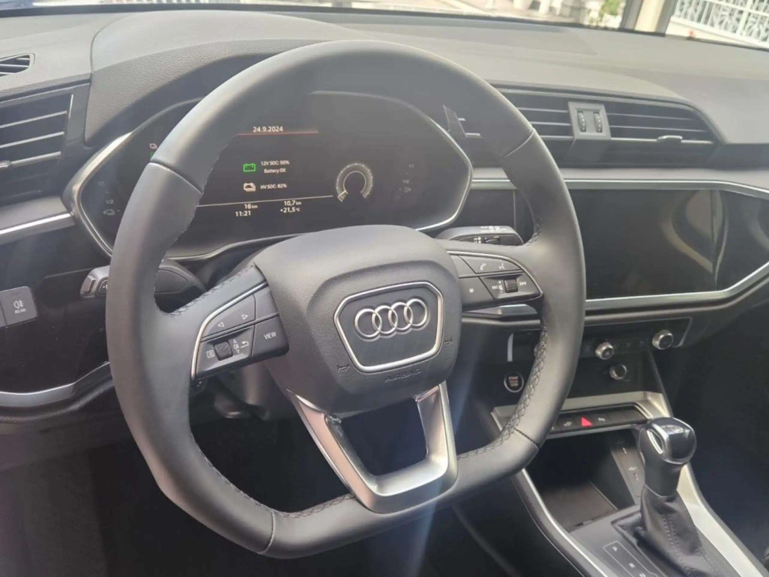 Audi - Q3