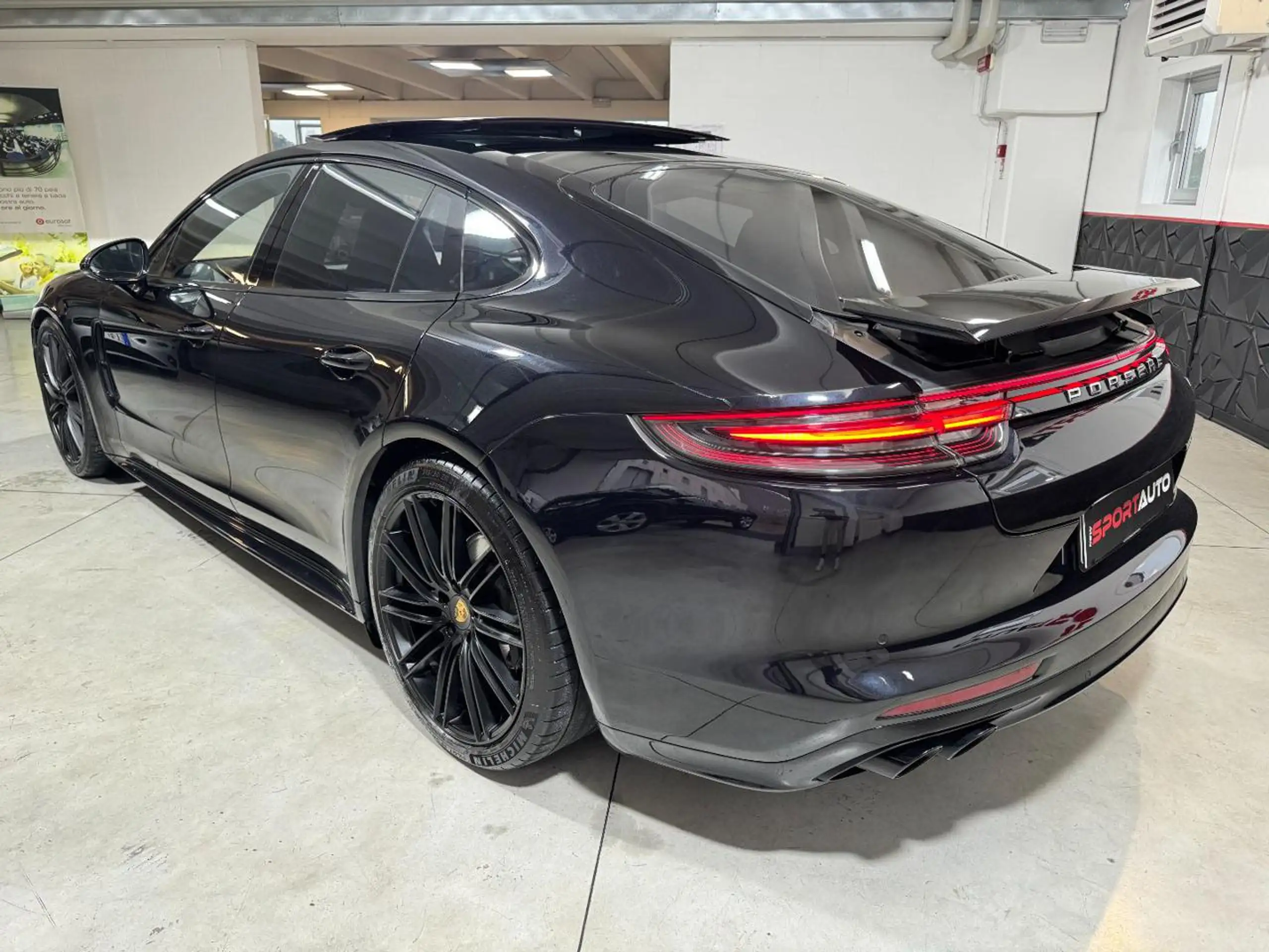 Porsche - Panamera