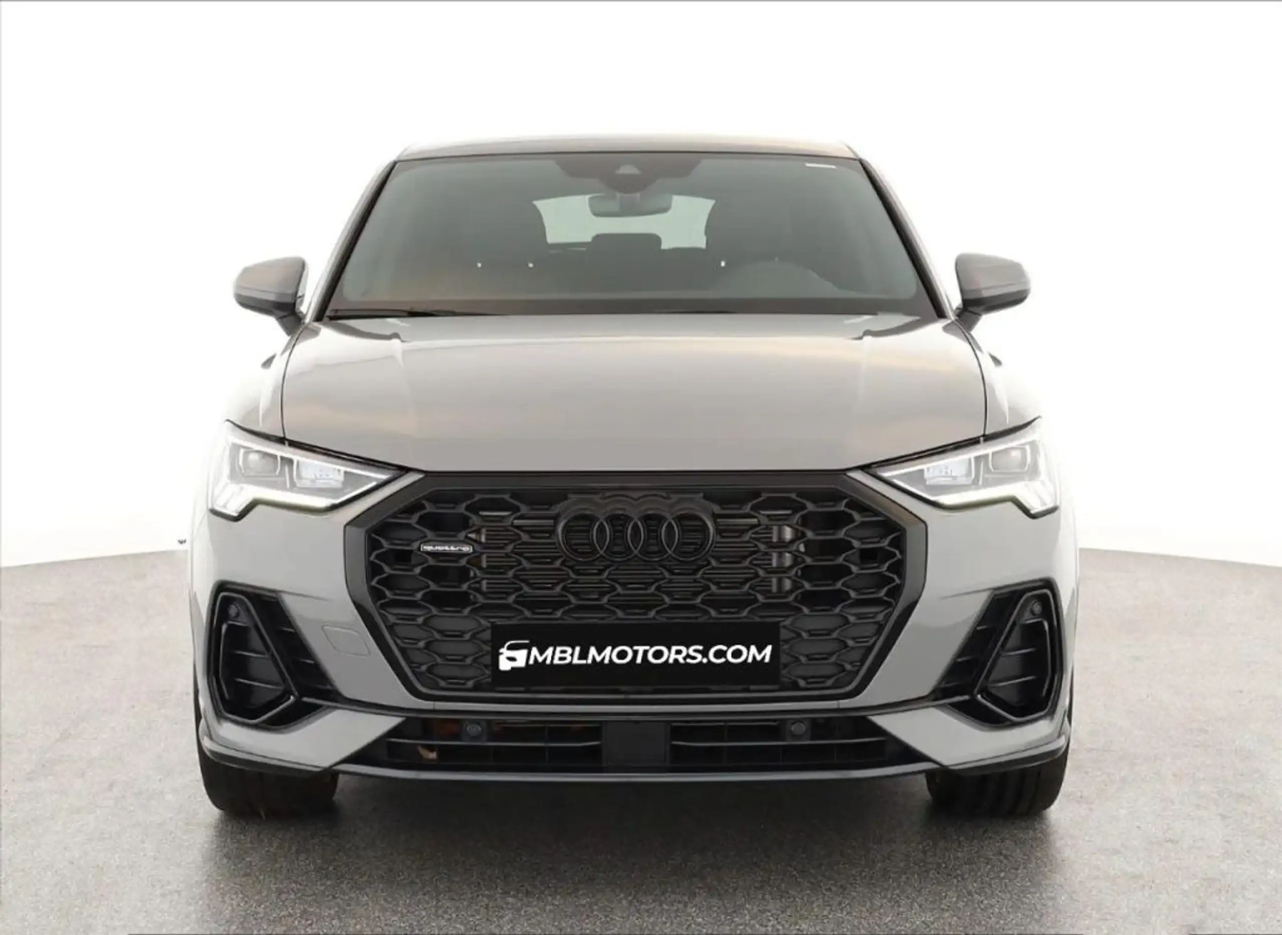 Audi - Q3