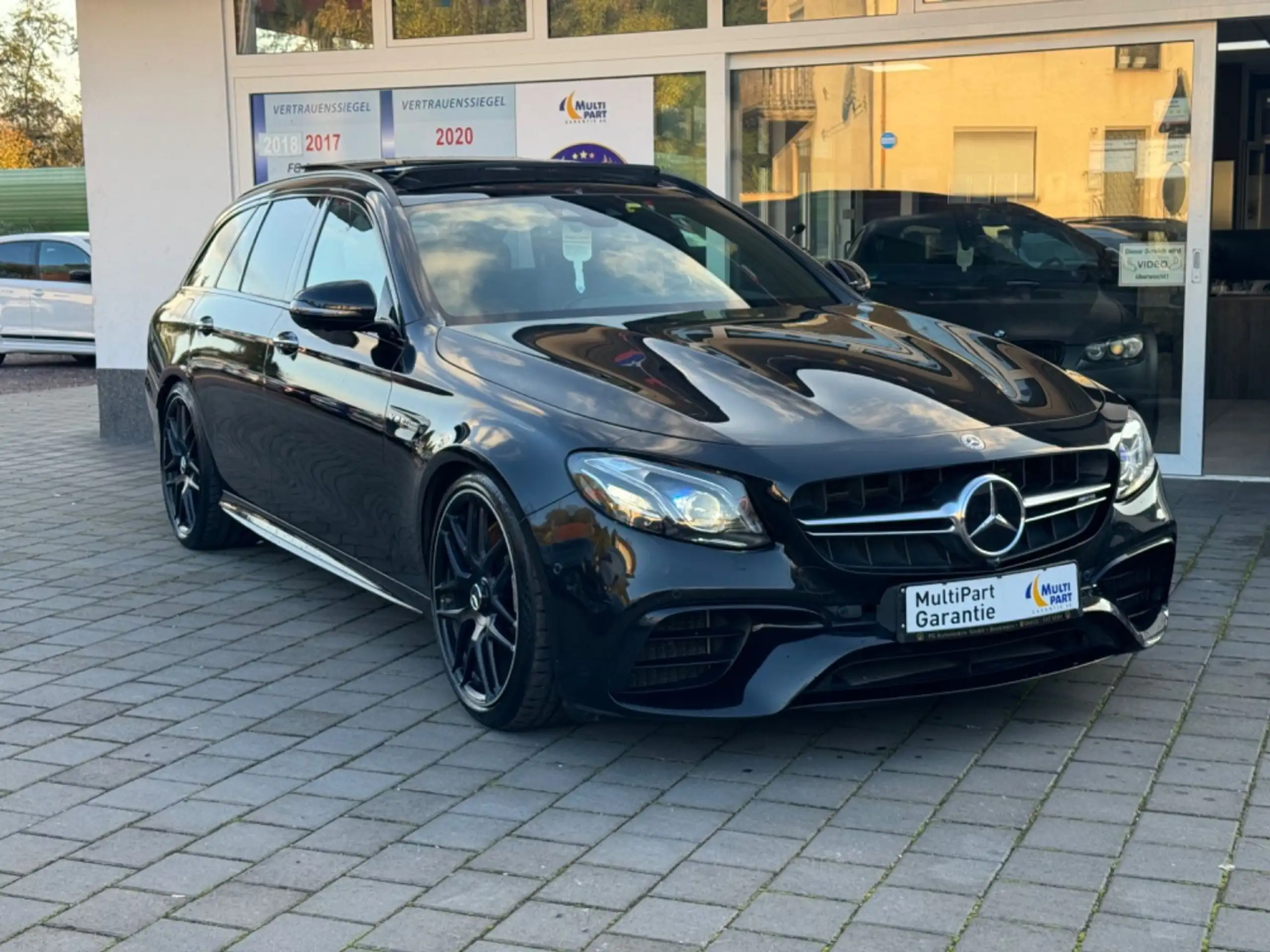 Mercedes-Benz - E 63 AMG