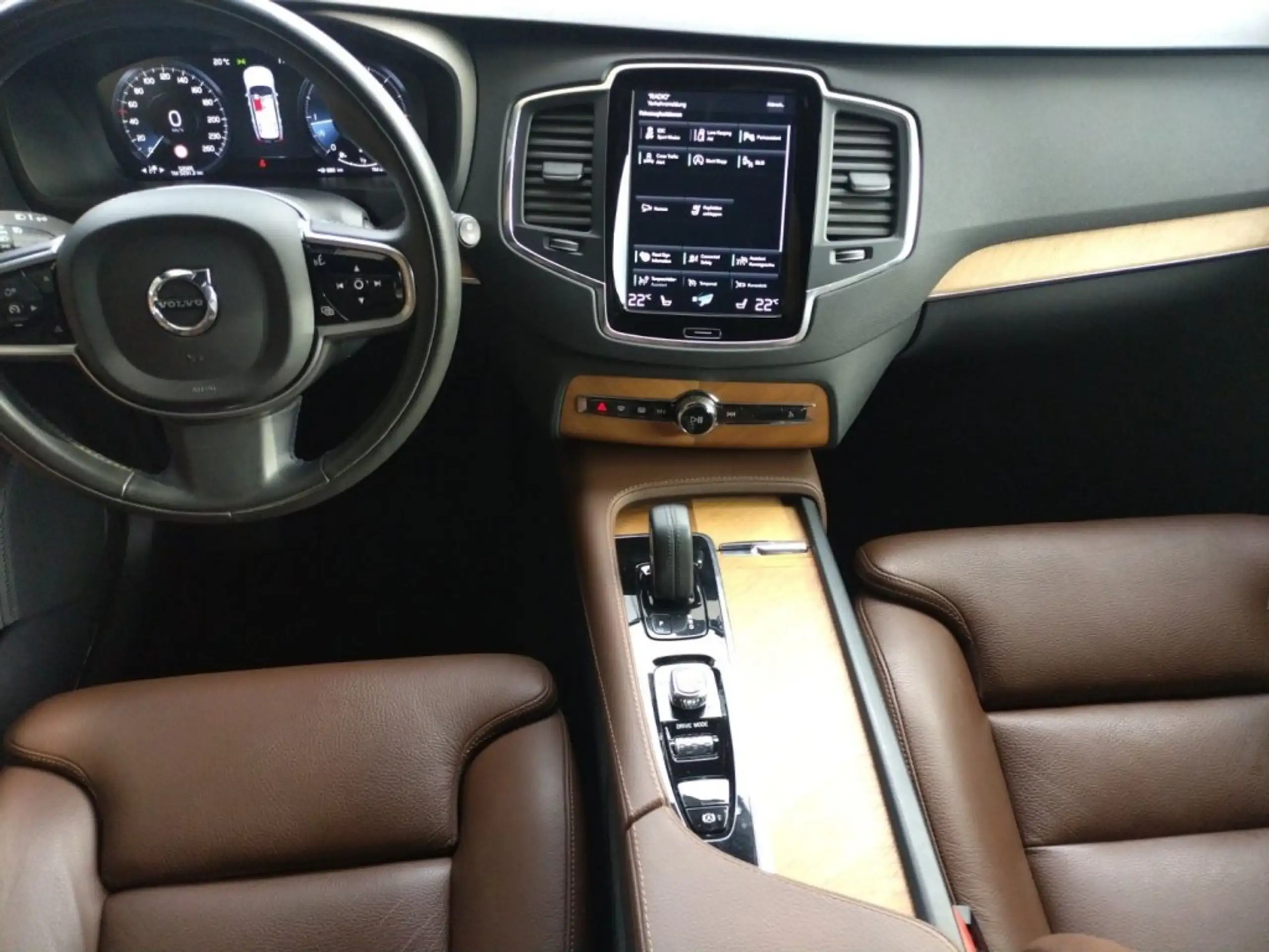 Volvo - XC90