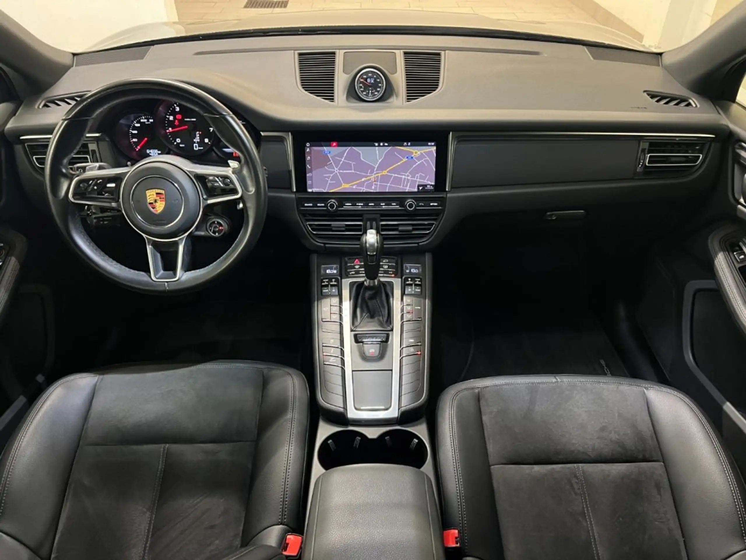 Porsche - Macan