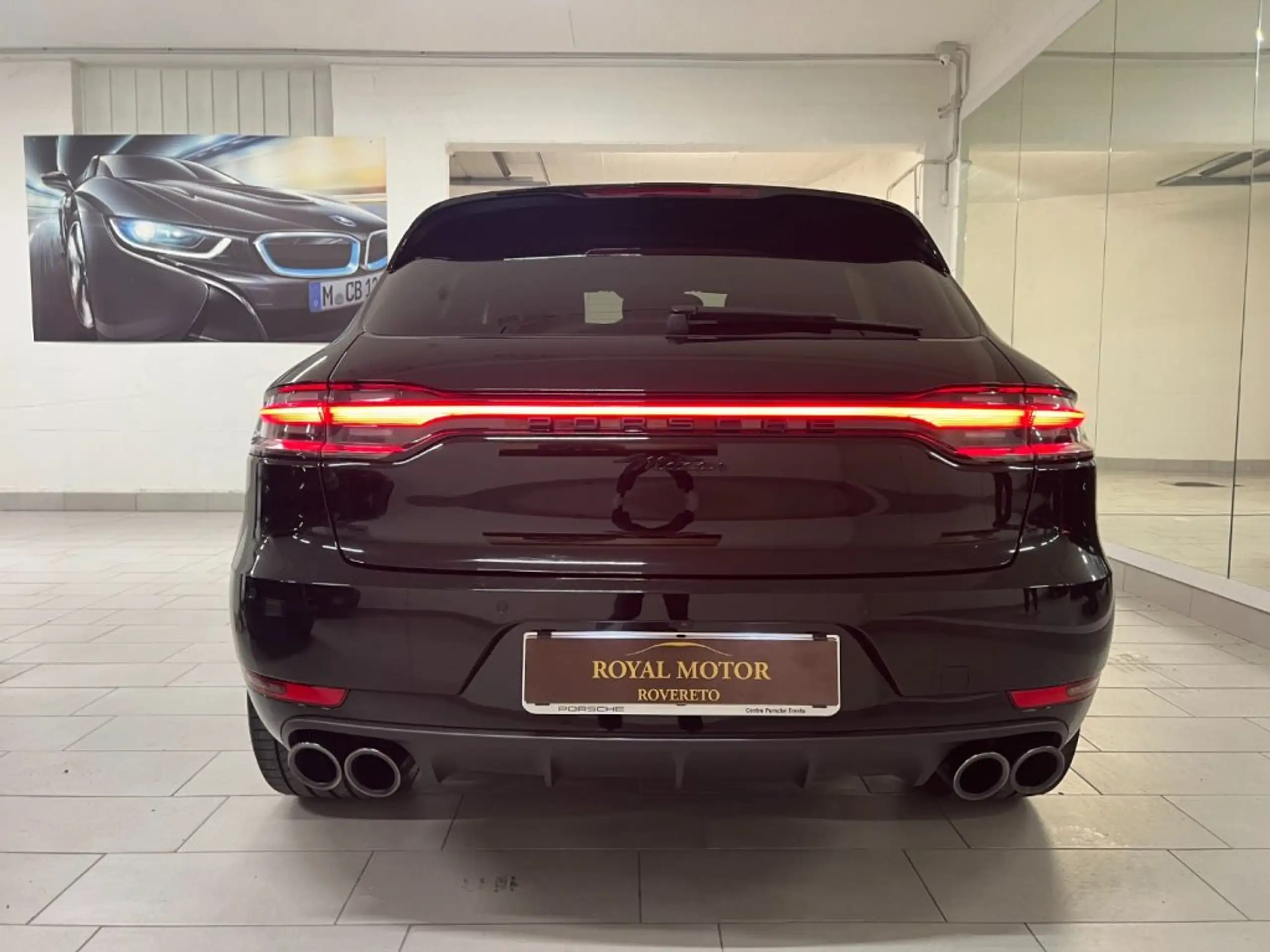 Porsche - Macan