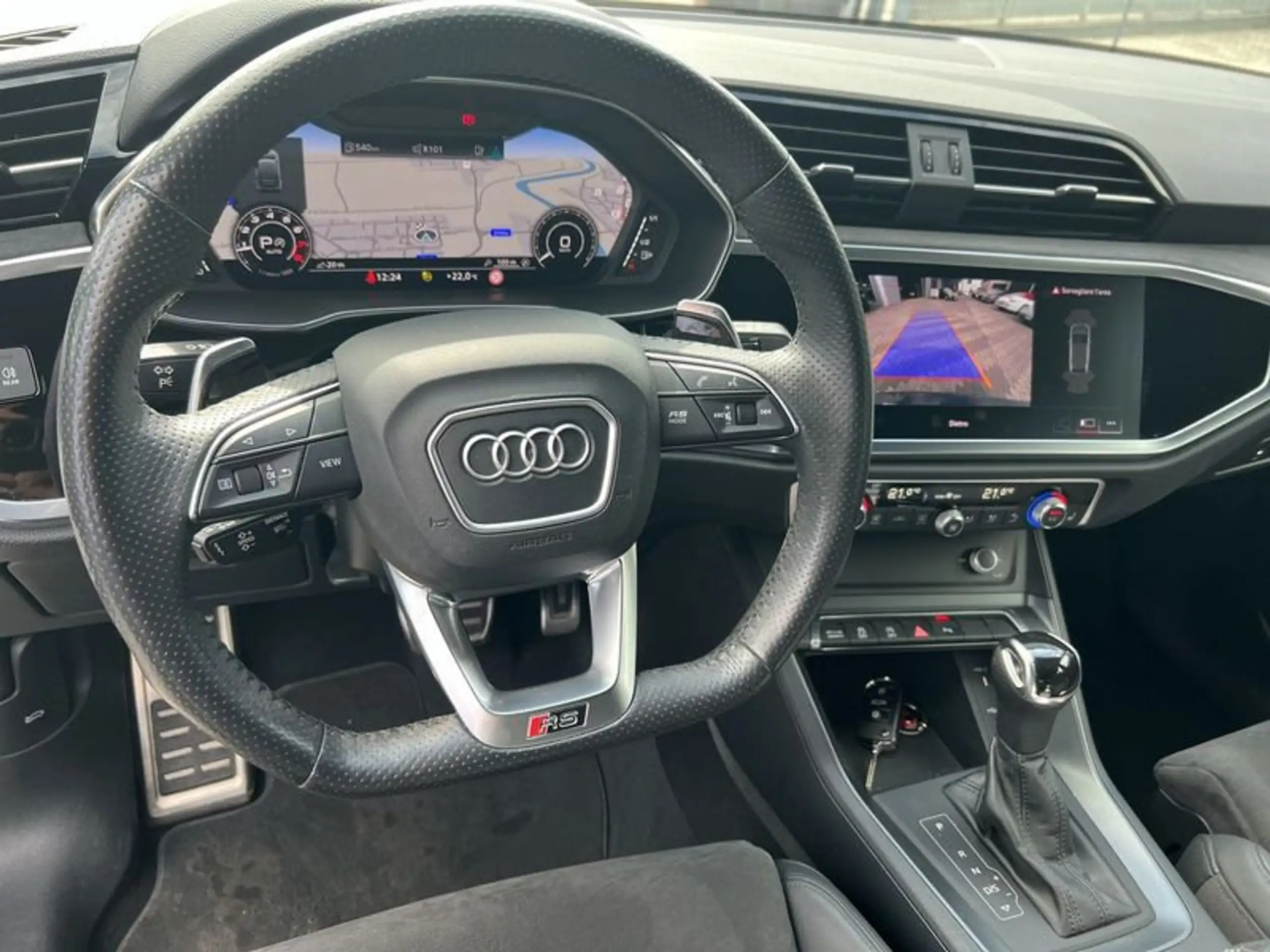 Audi - Q3