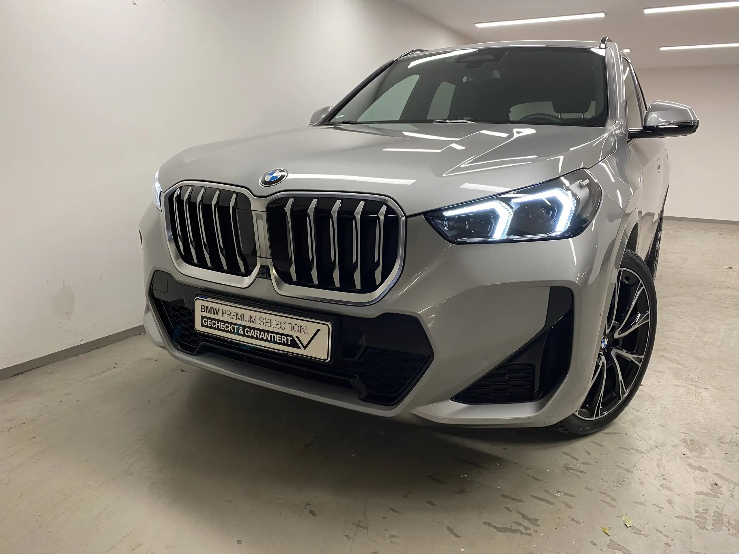 BMW - X1