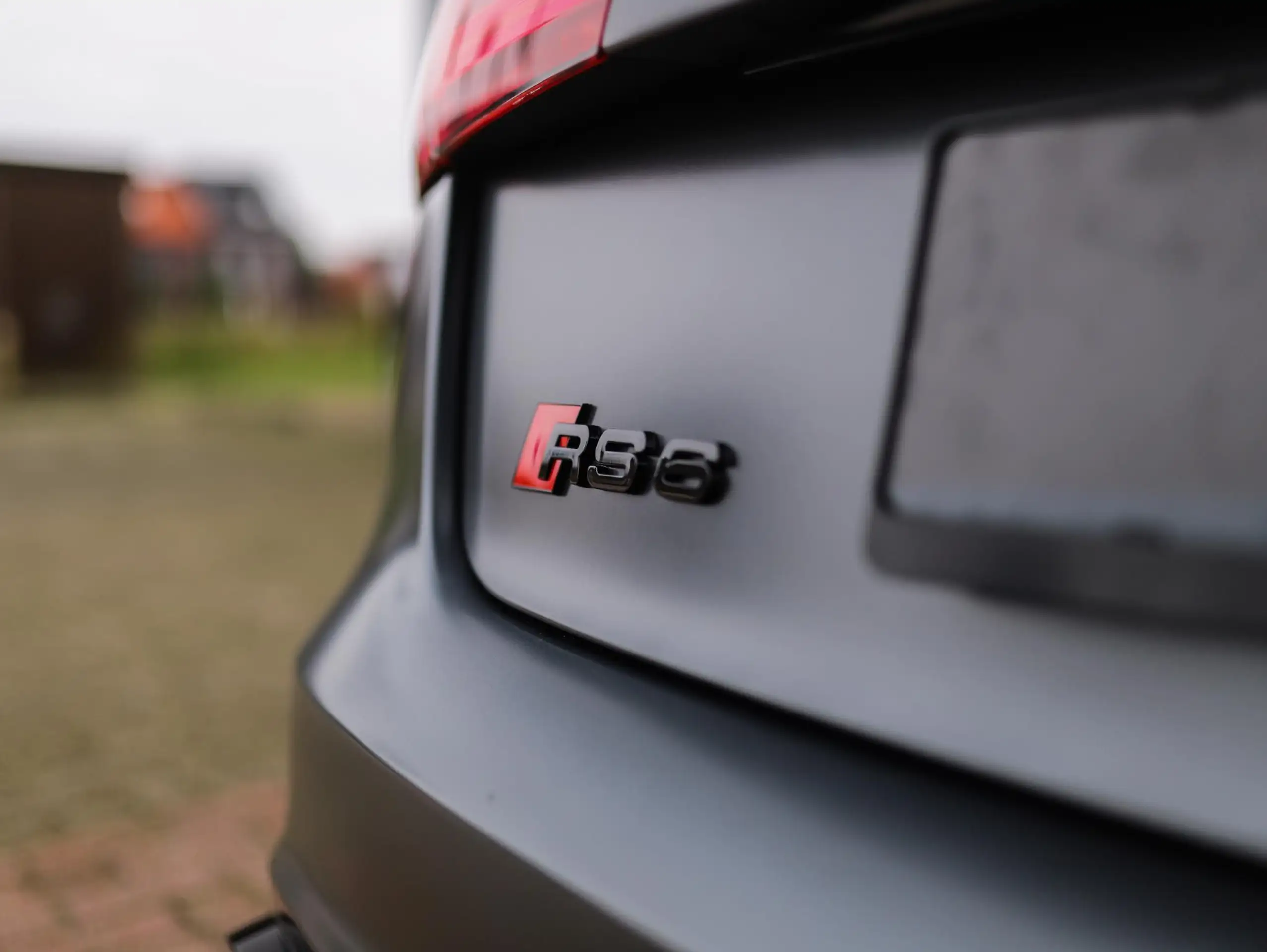 Audi - RS6