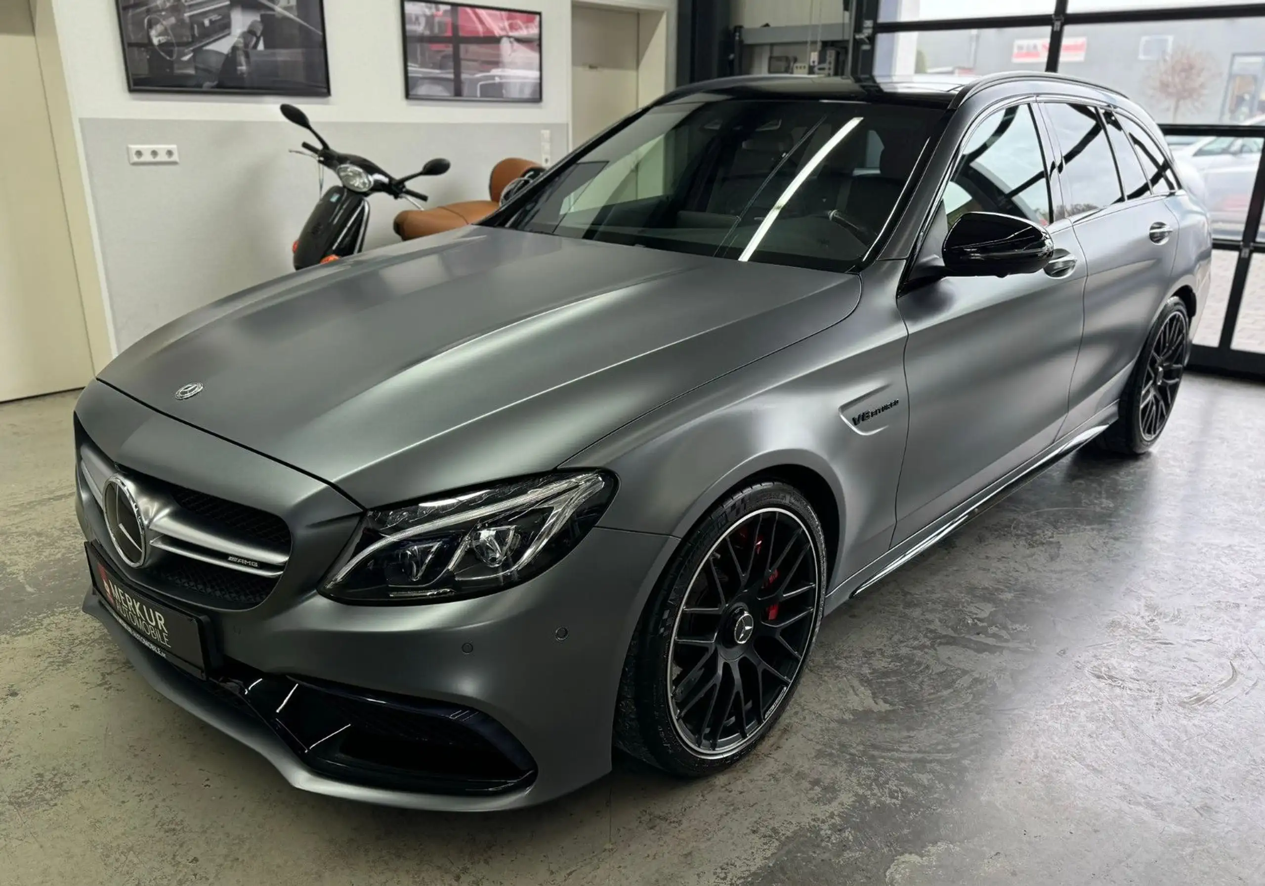 Mercedes-Benz - C 63 AMG