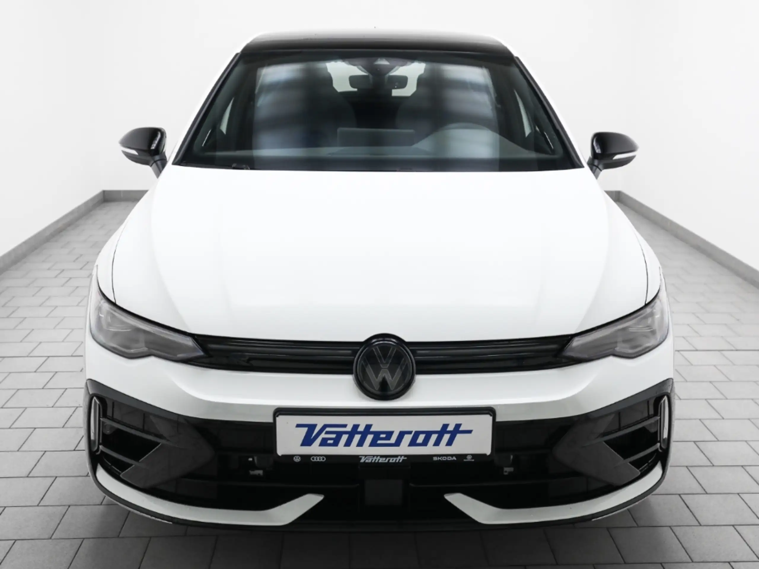 Volkswagen - Golf R