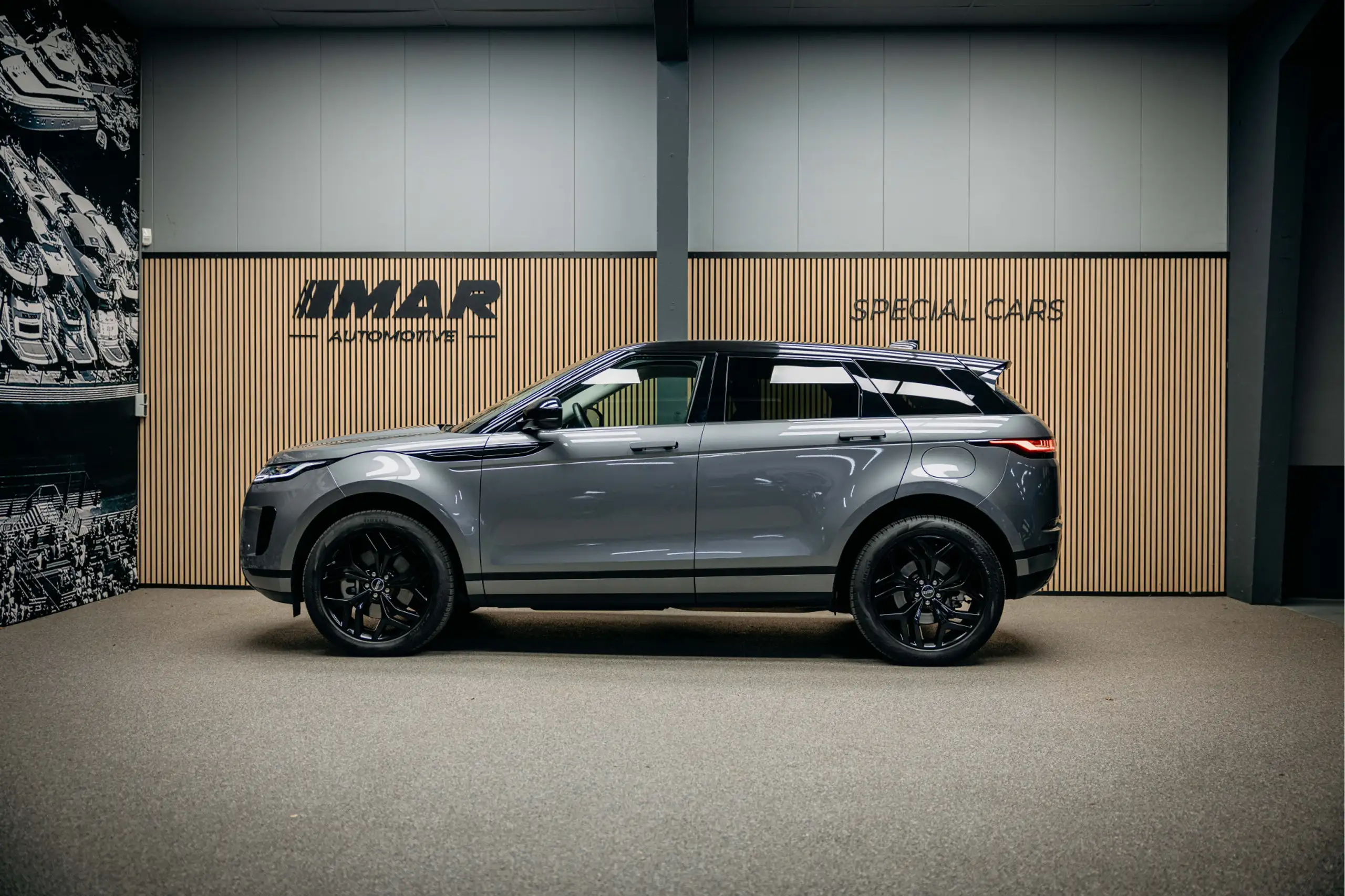 Land Rover - Range Rover Evoque