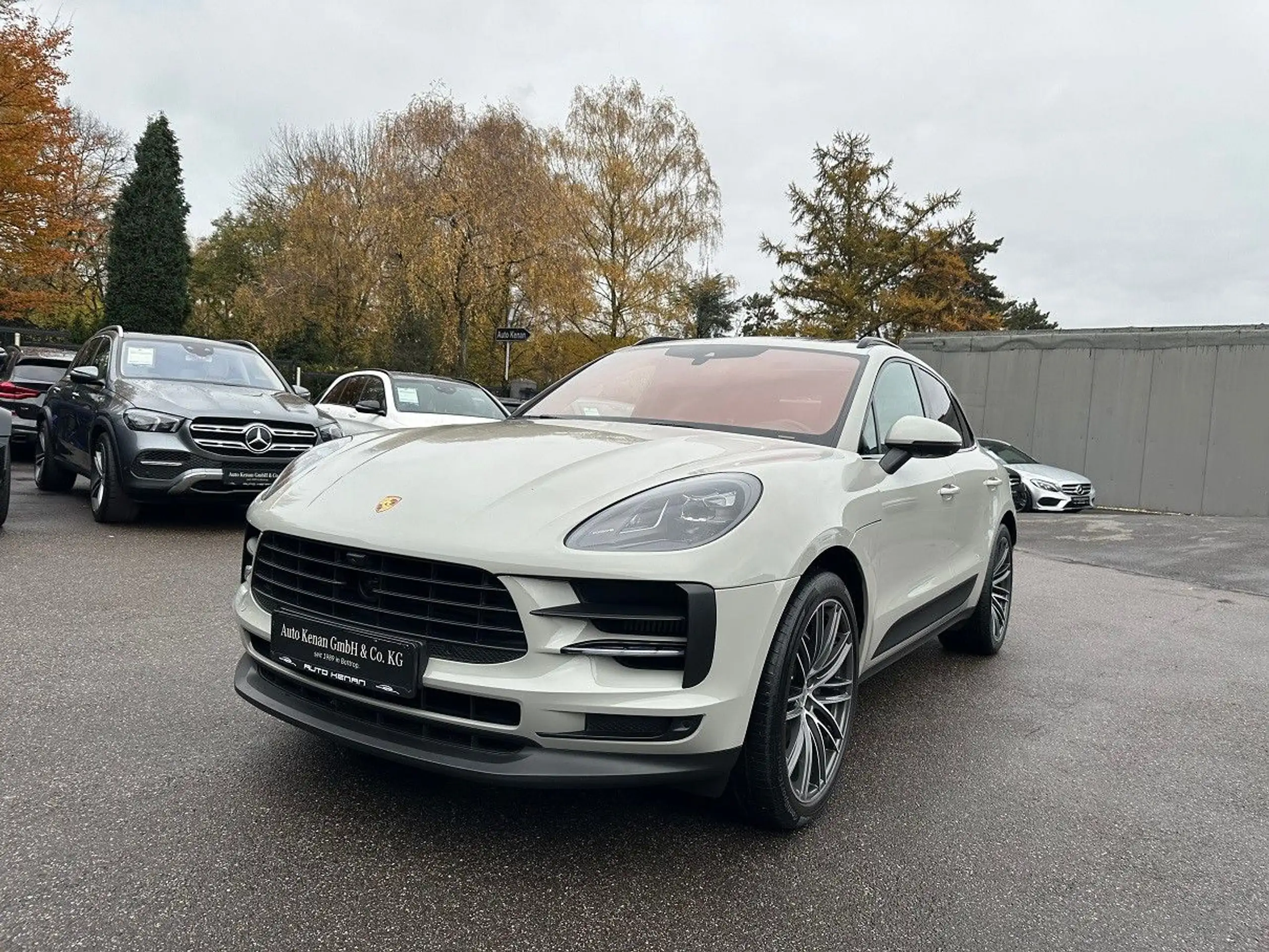 Porsche - Macan