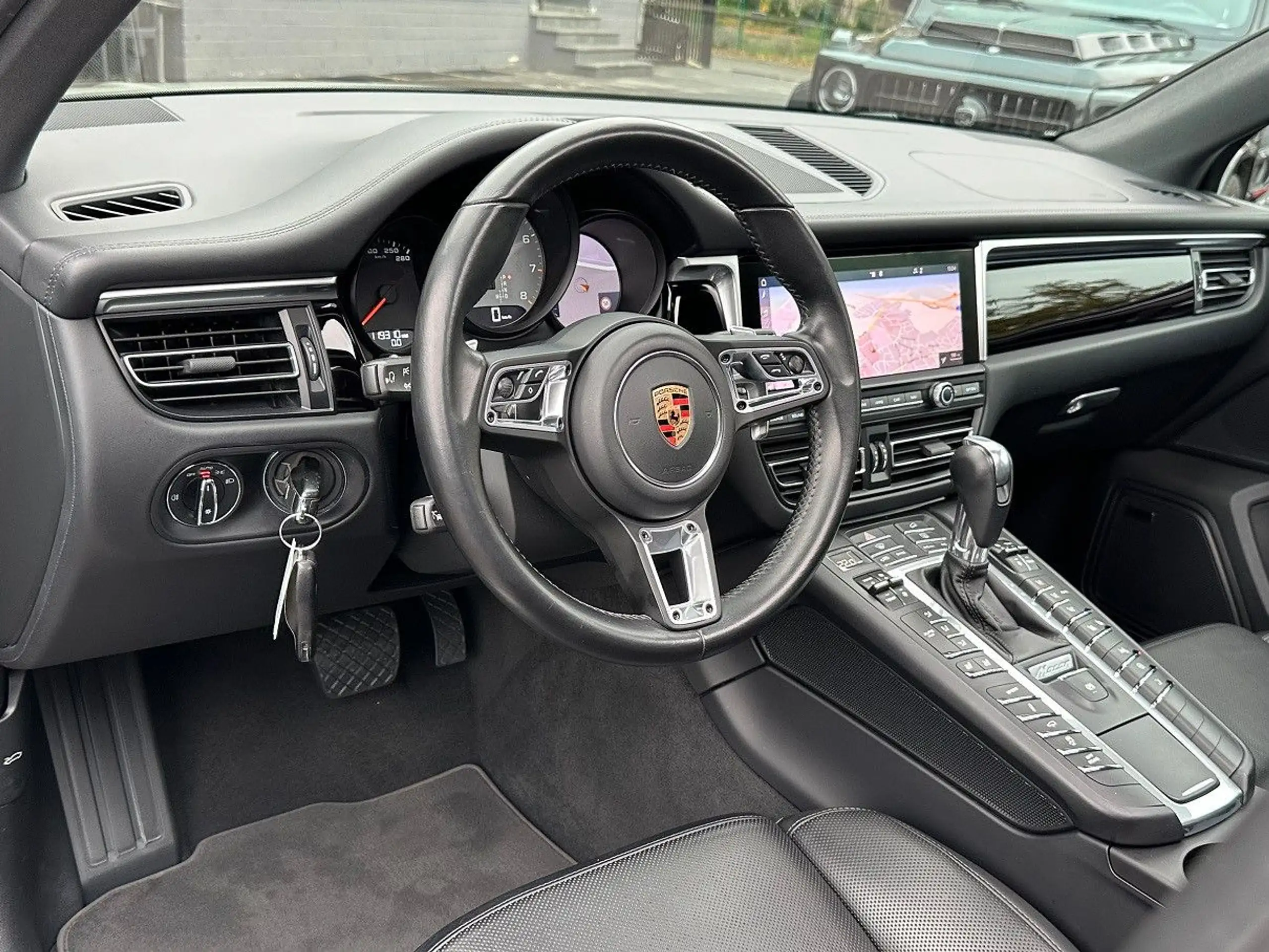 Porsche - Macan