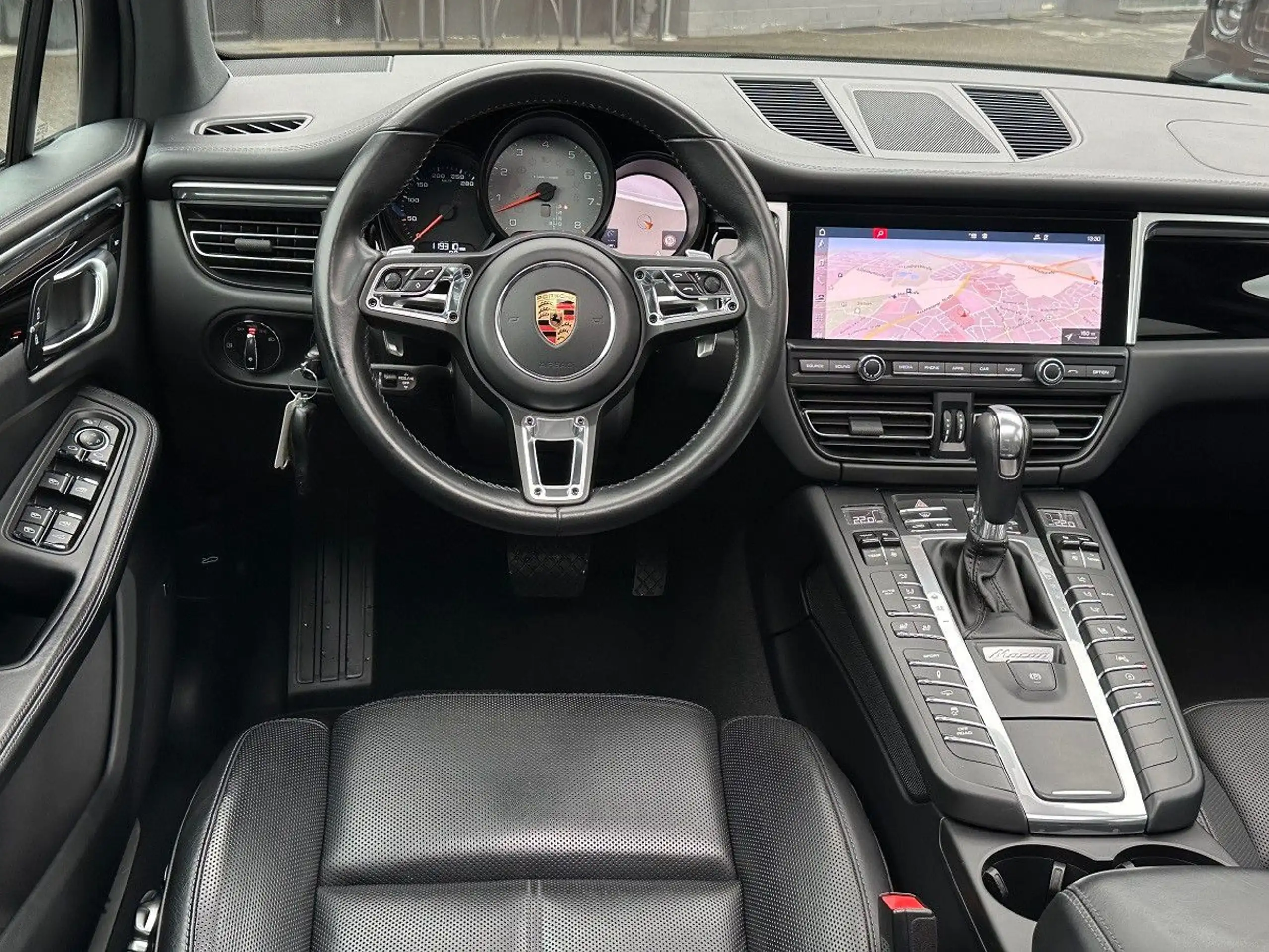 Porsche - Macan