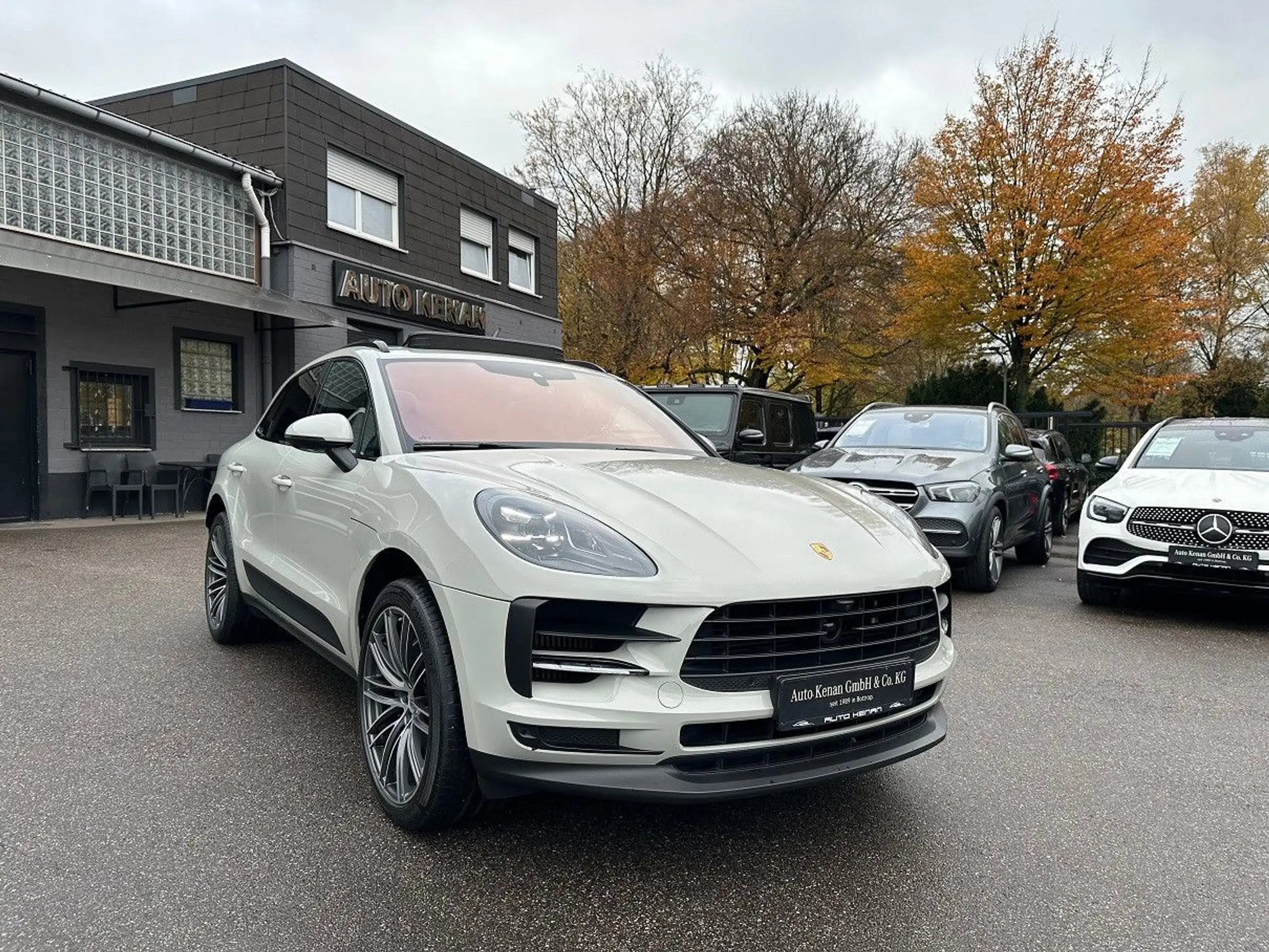 Porsche - Macan