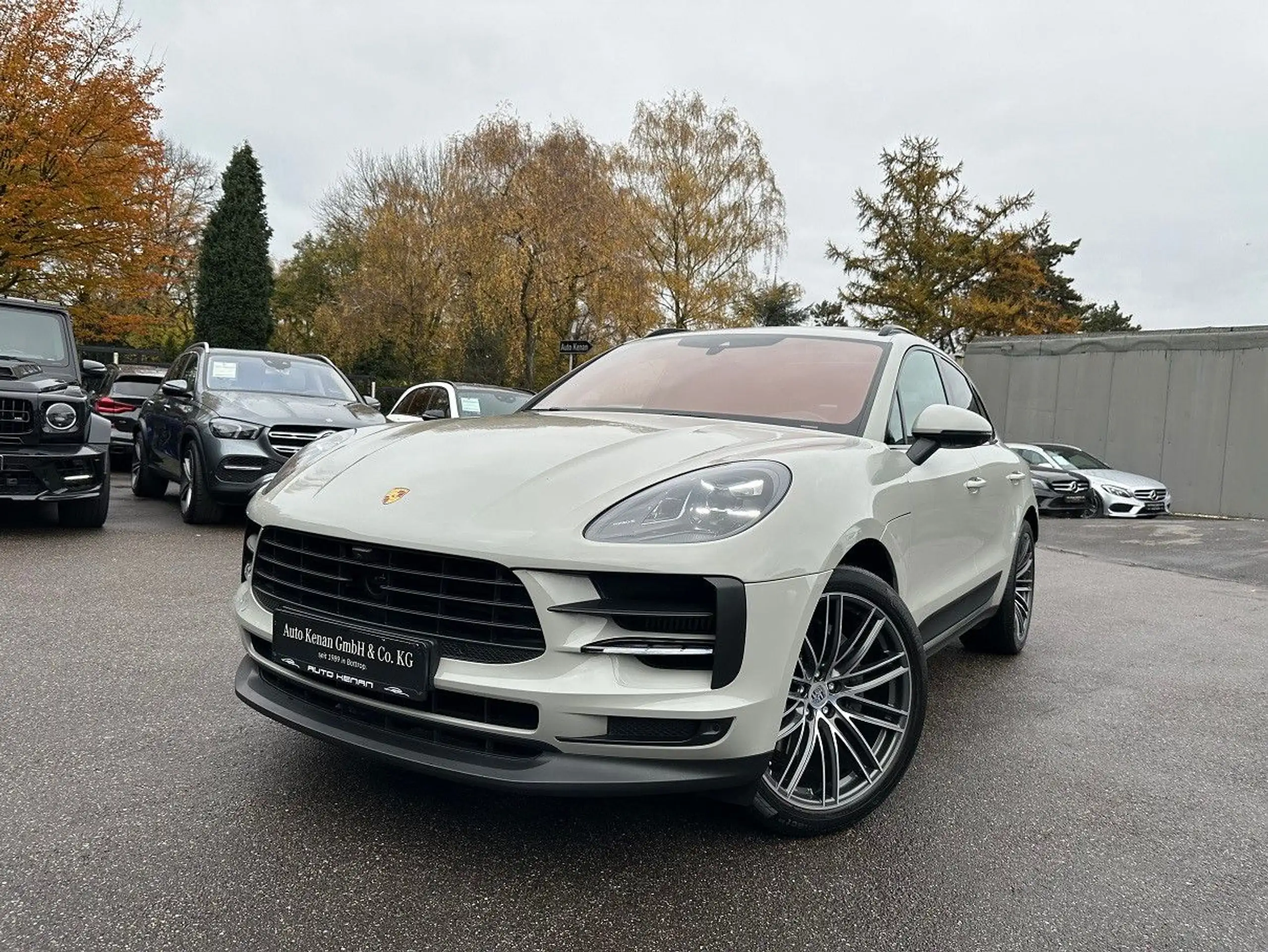 Porsche - Macan