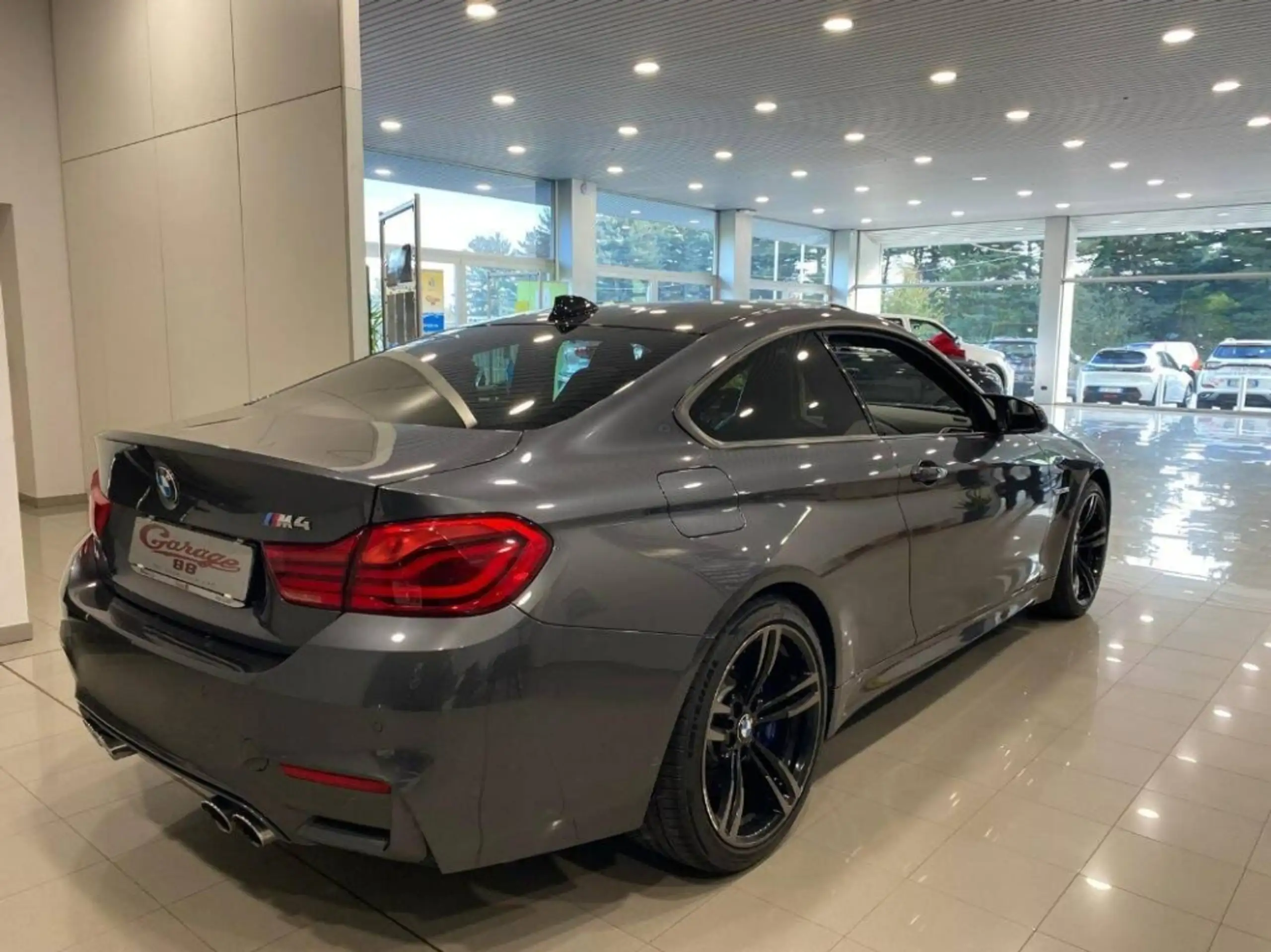 BMW - M4